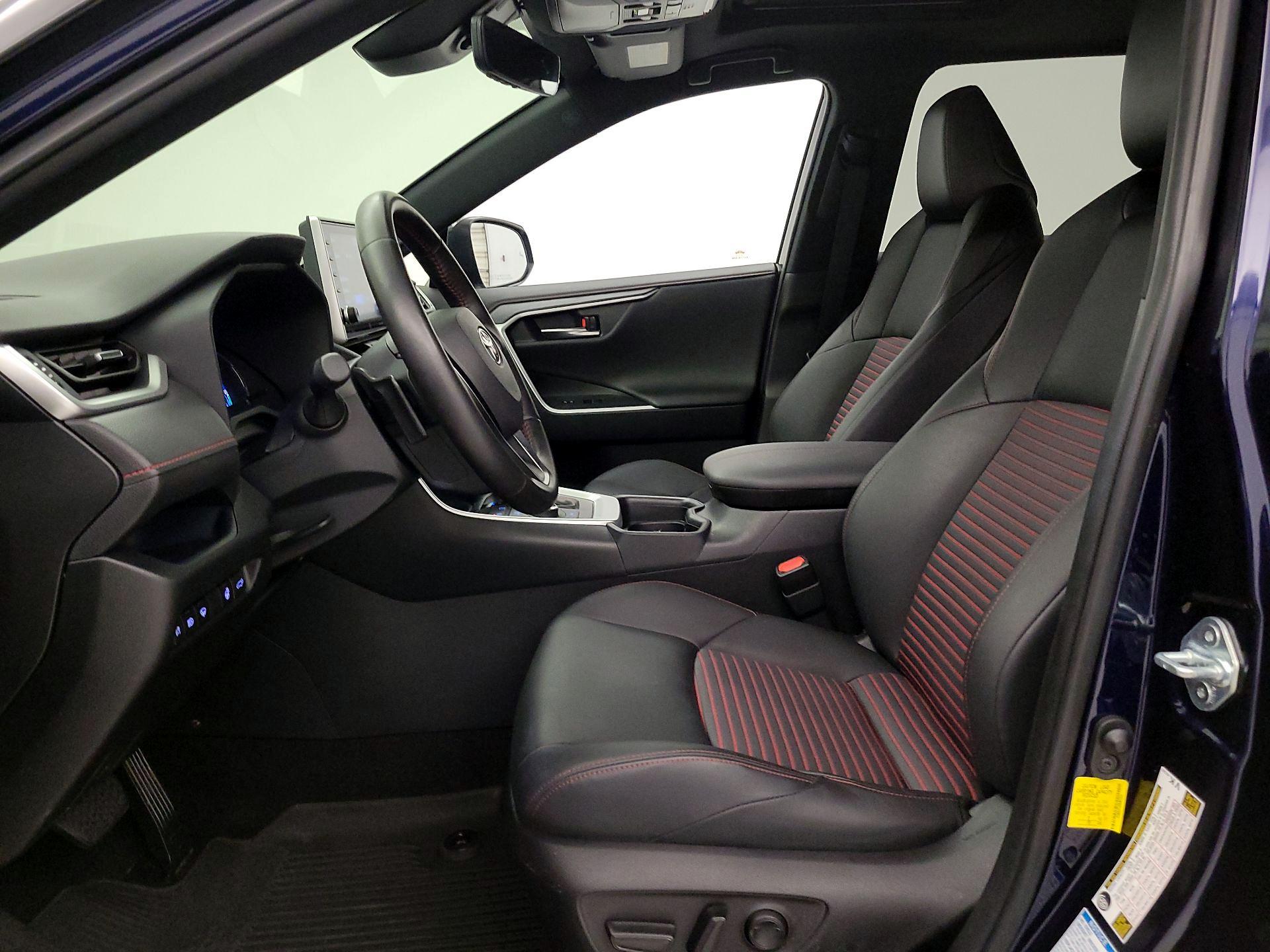 Thumbnail: 2021 Toyota RAV4 - 11