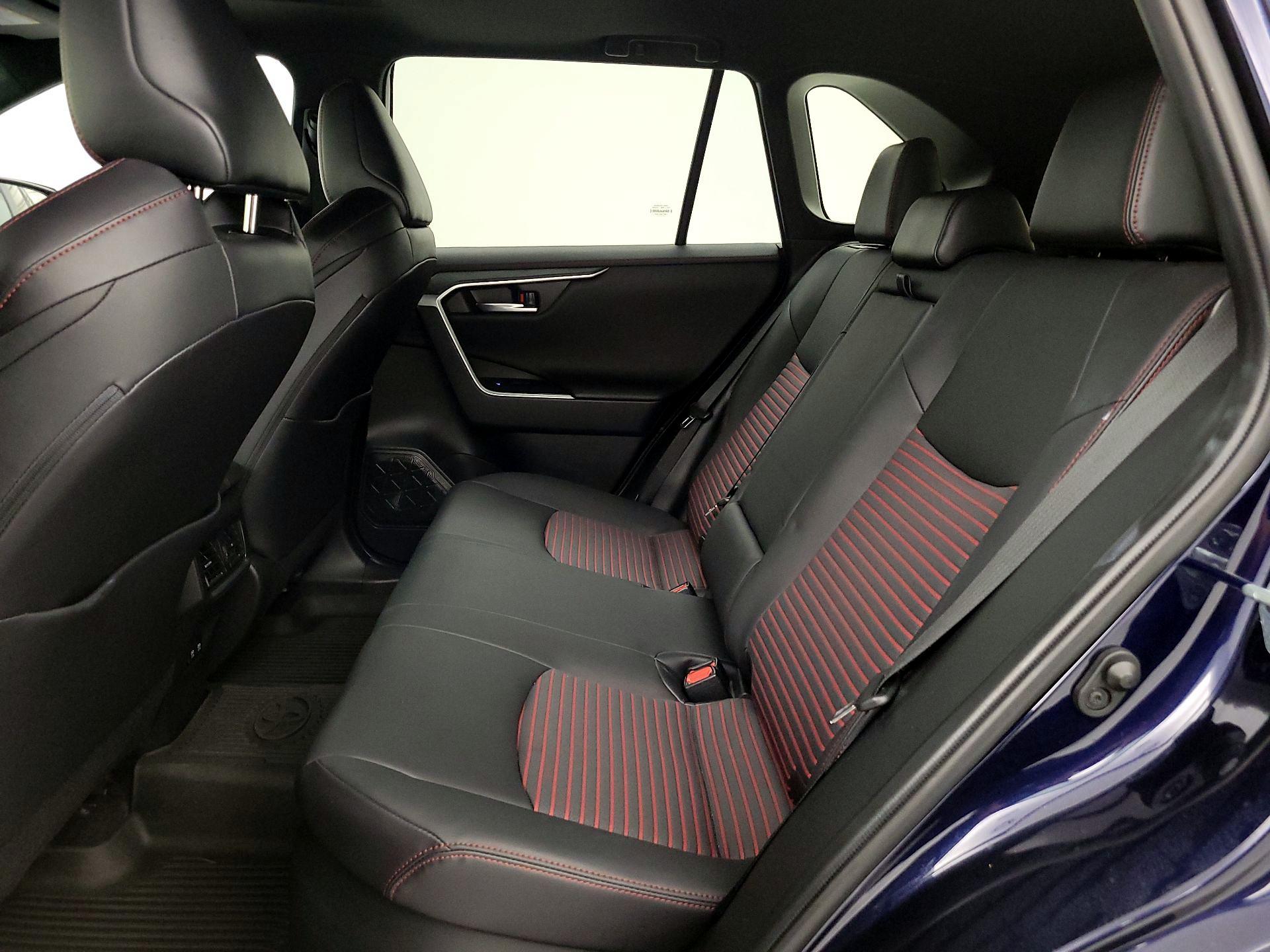Thumbnail: 2021 Toyota RAV4 - 18