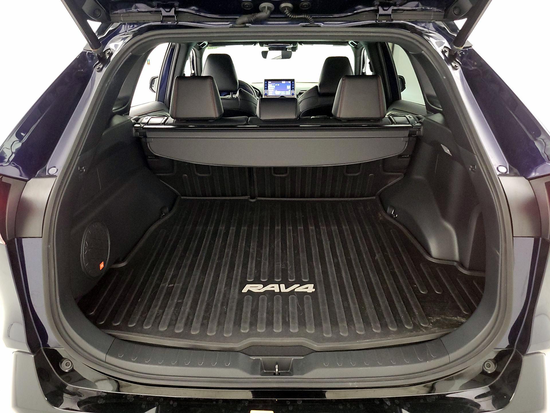 Thumbnail: 2021 Toyota RAV4 - 19