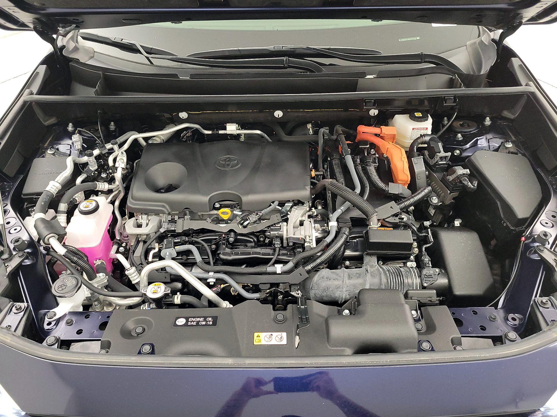 Thumbnail: 2021 Toyota RAV4 - 20