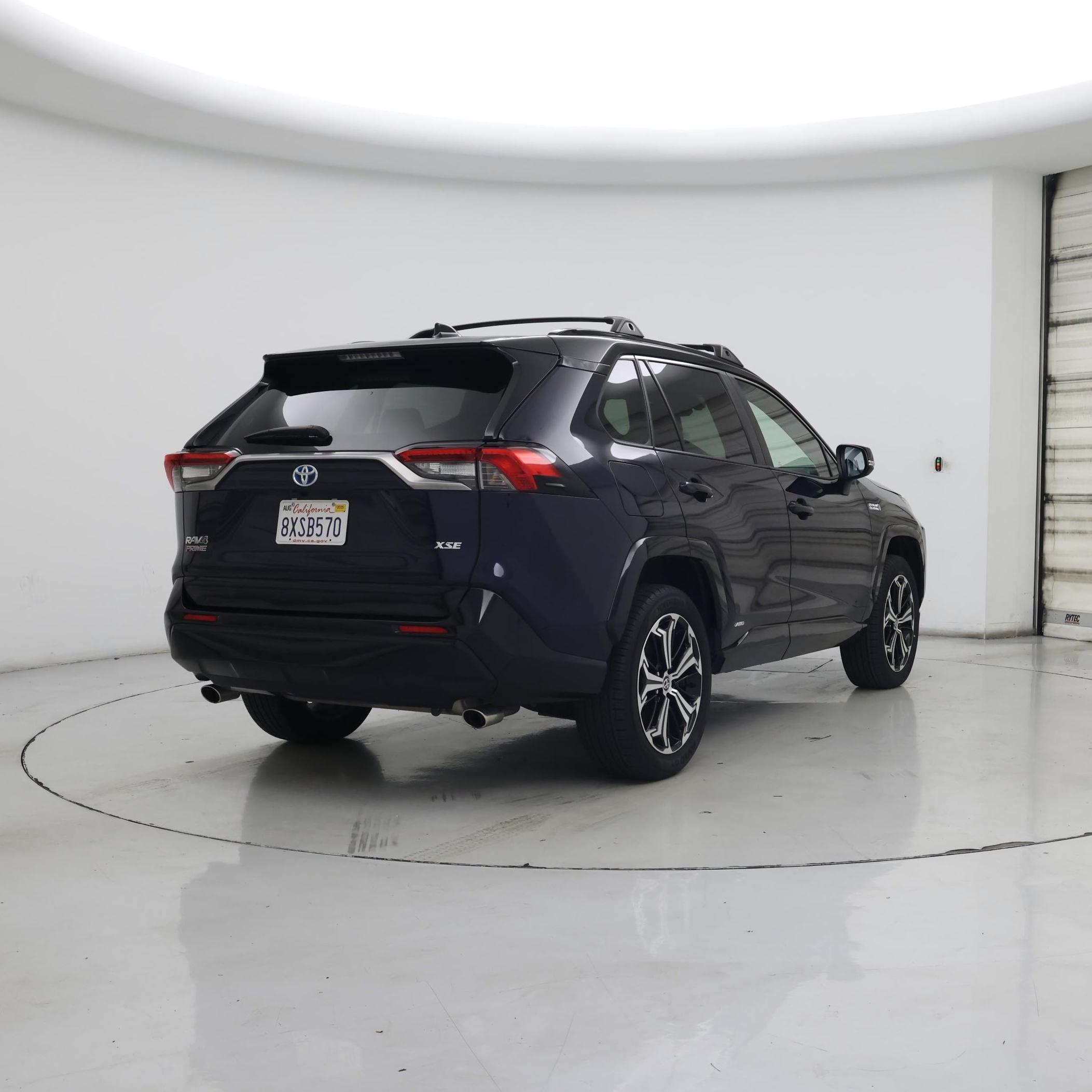 Thumbnail: 2021 Toyota RAV4 - 8