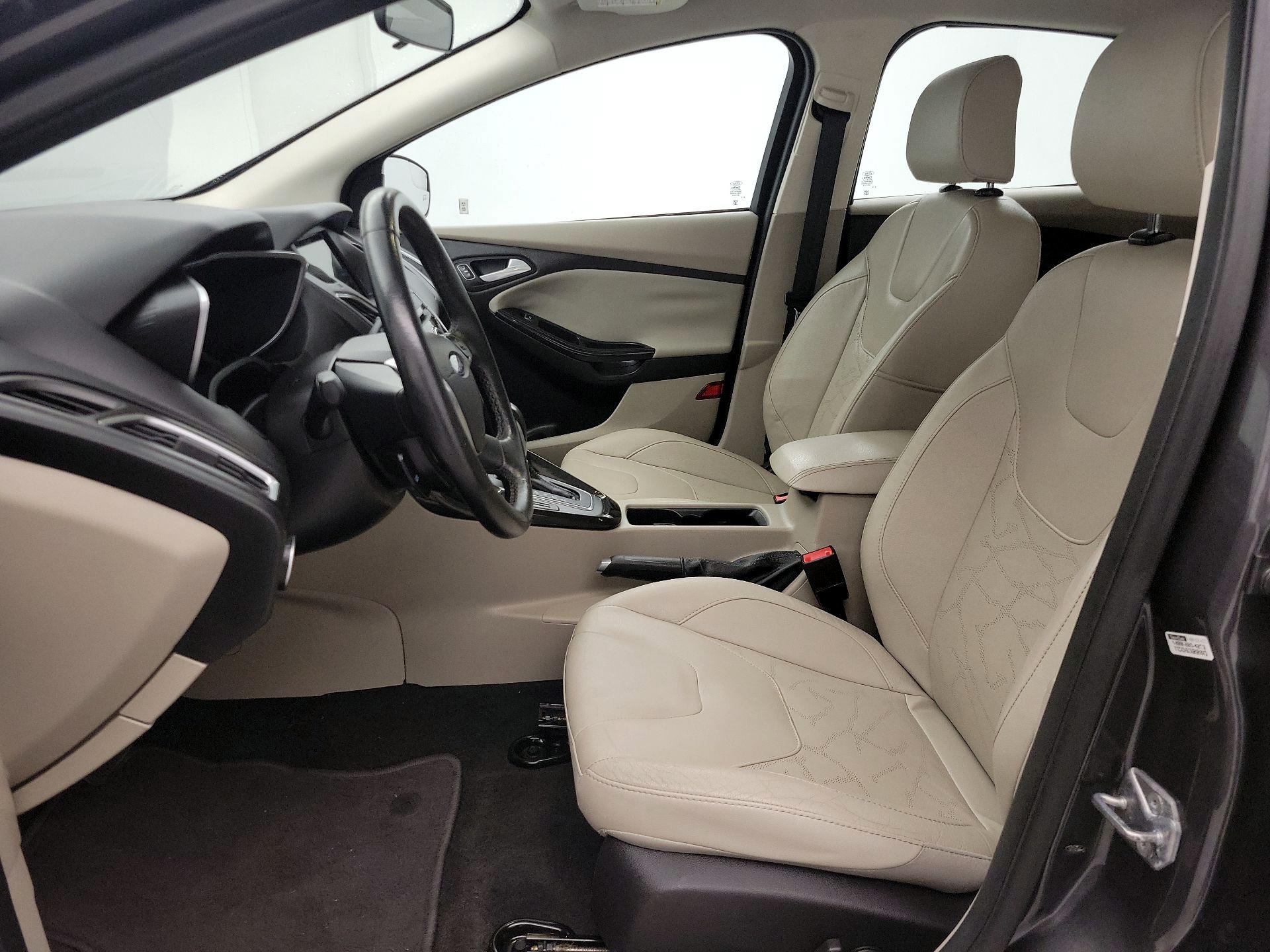 Thumbnail: 2016 Ford Focus - 11