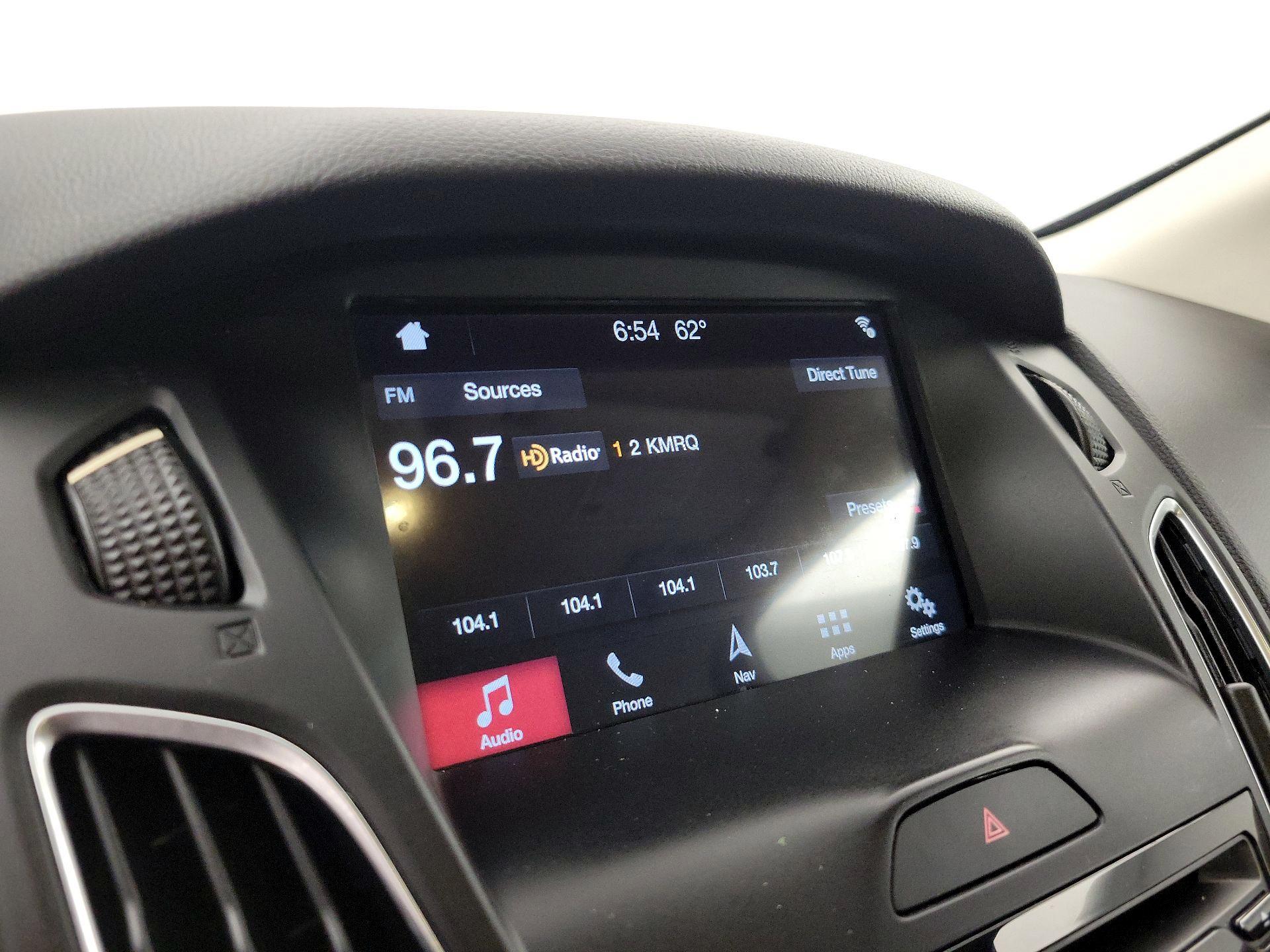 Thumbnail: 2016 Ford Focus - 16