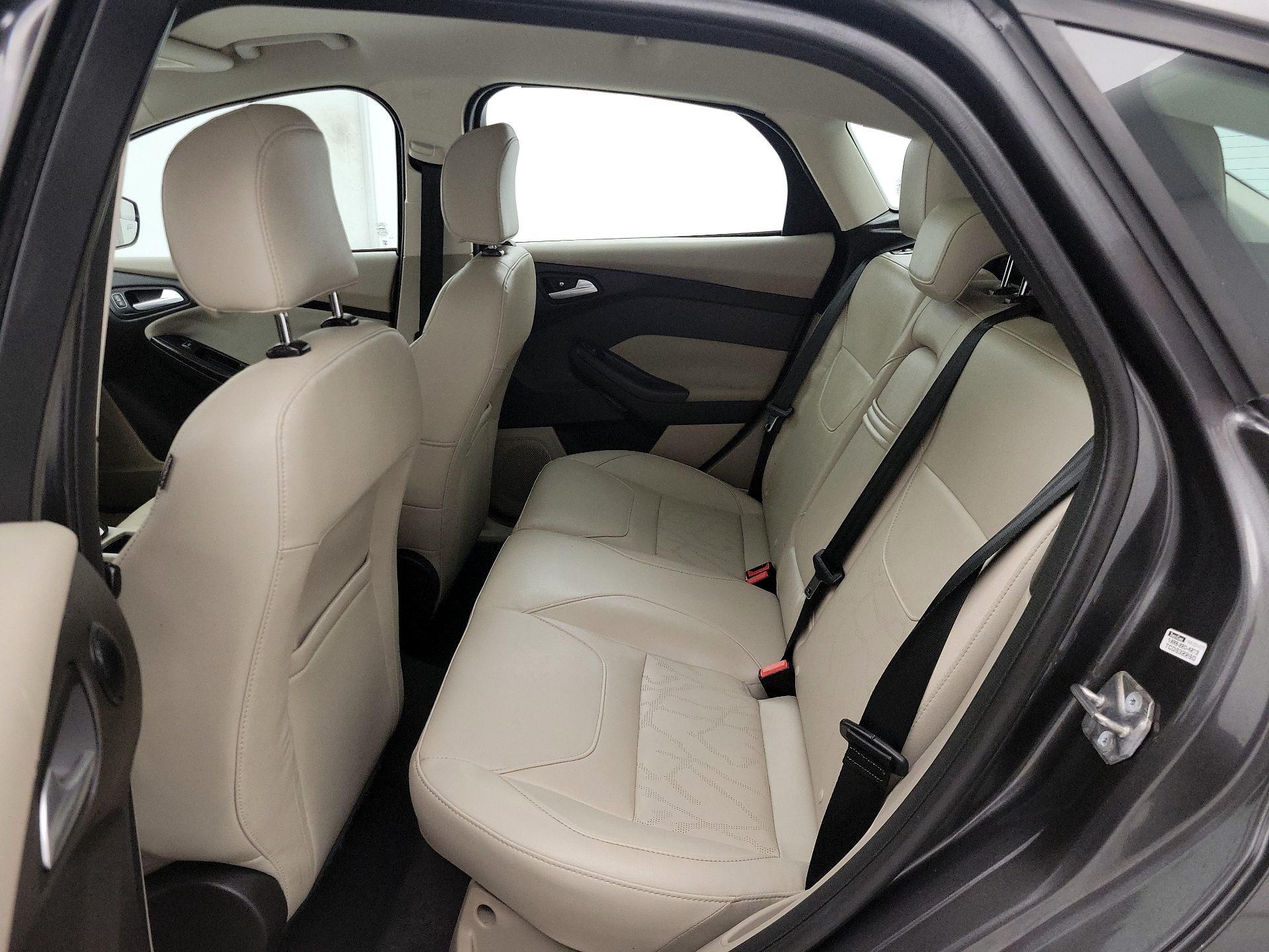 Thumbnail: 2016 Ford Focus - 20