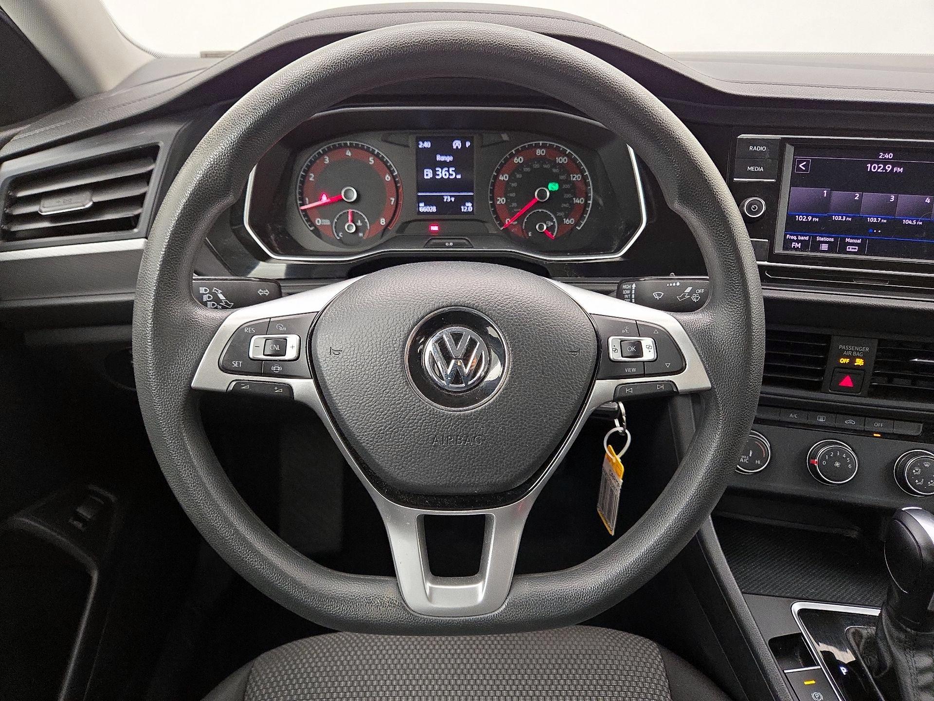 Thumbnail: 2019 Volkswagen Jetta - 10