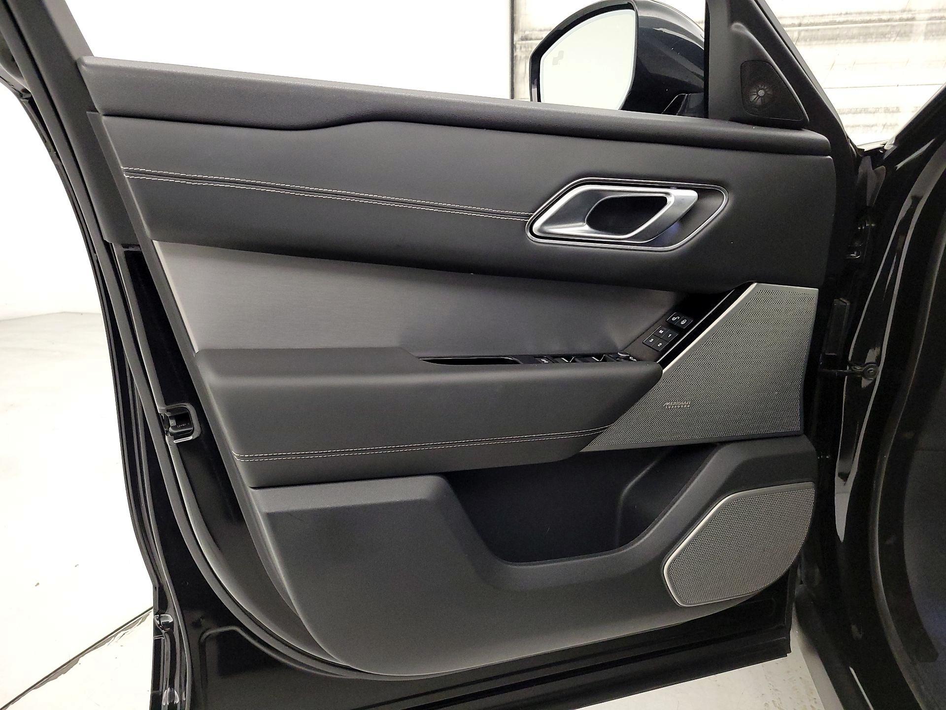 Thumbnail: 2020 Land Rover Range Rover Velar - 12