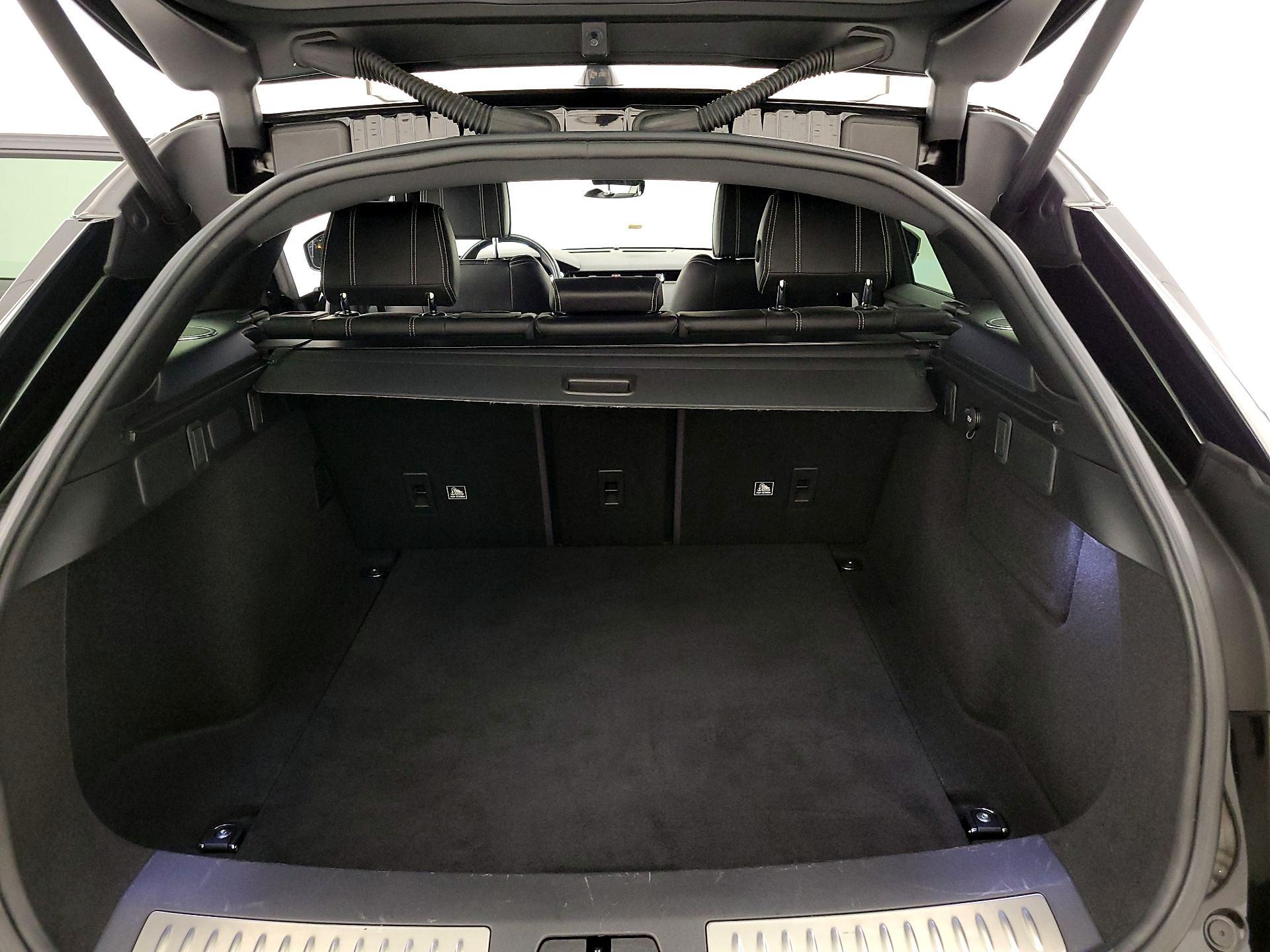 Thumbnail: 2020 Land Rover Range Rover Velar - 20