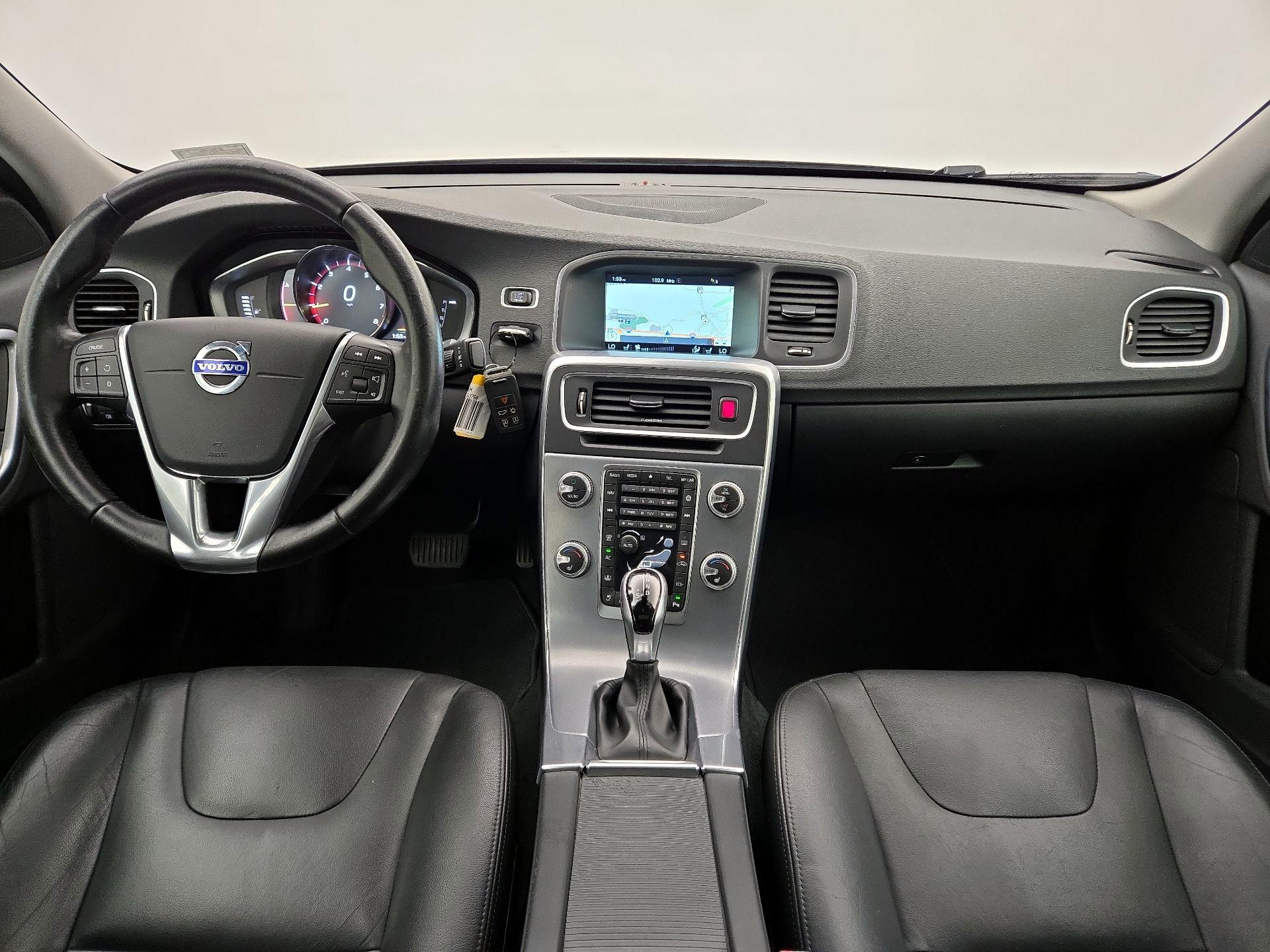 Thumbnail: 2017 Volvo S60 - 9