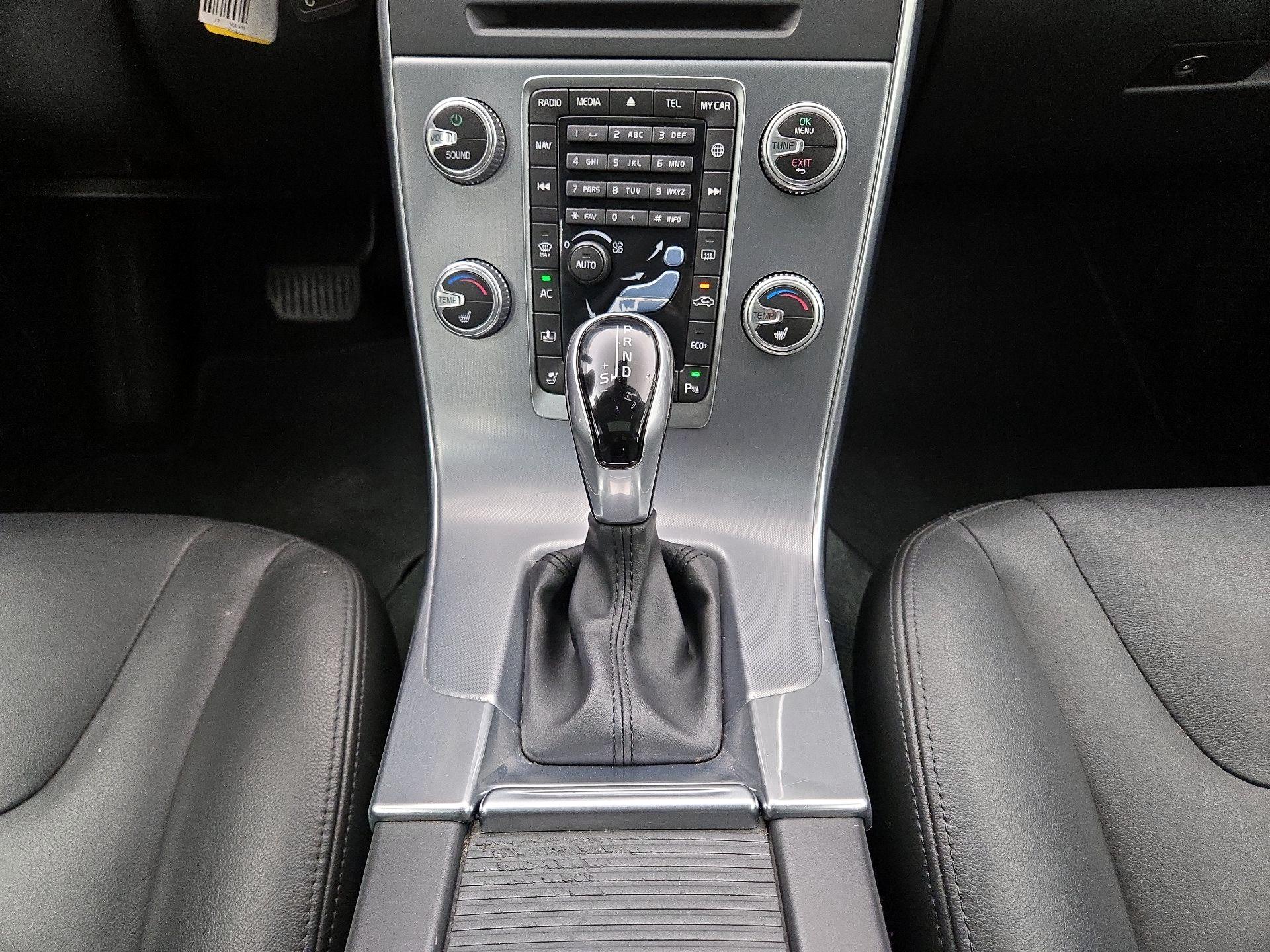 Thumbnail: 2017 Volvo S60 - 18
