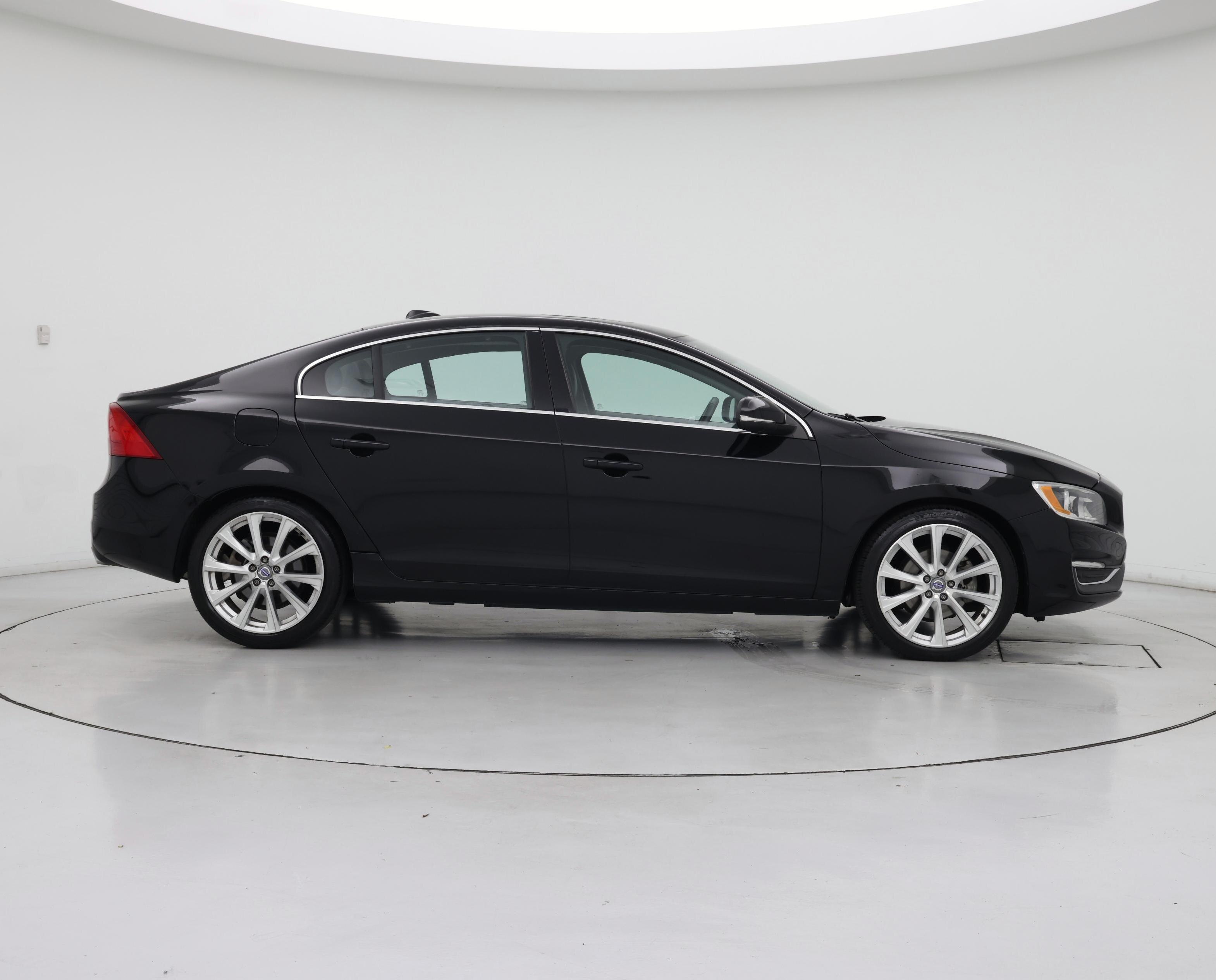 Thumbnail: 2017 Volvo S60 - 7
