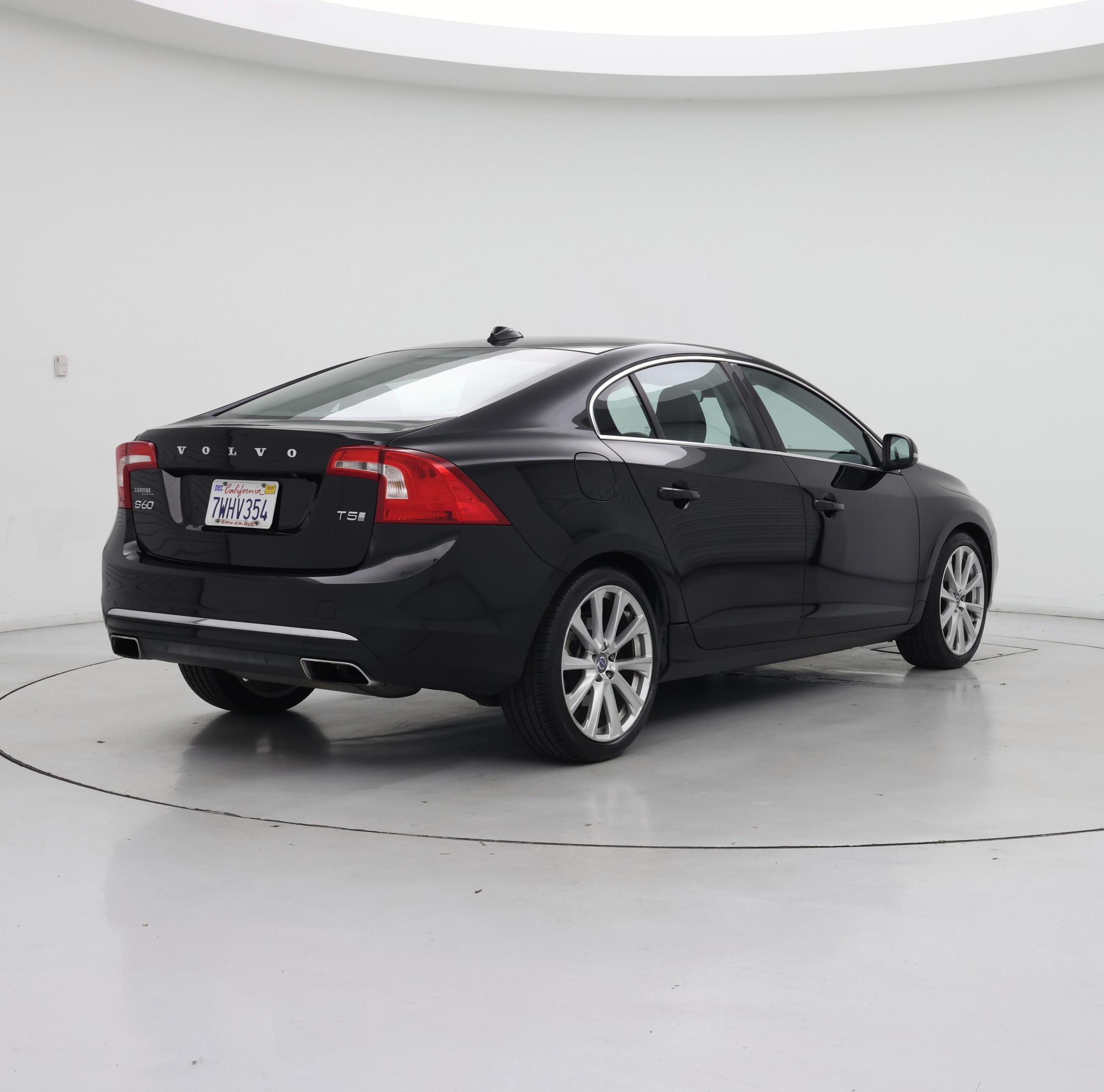 Thumbnail: 2017 Volvo S60 - 8