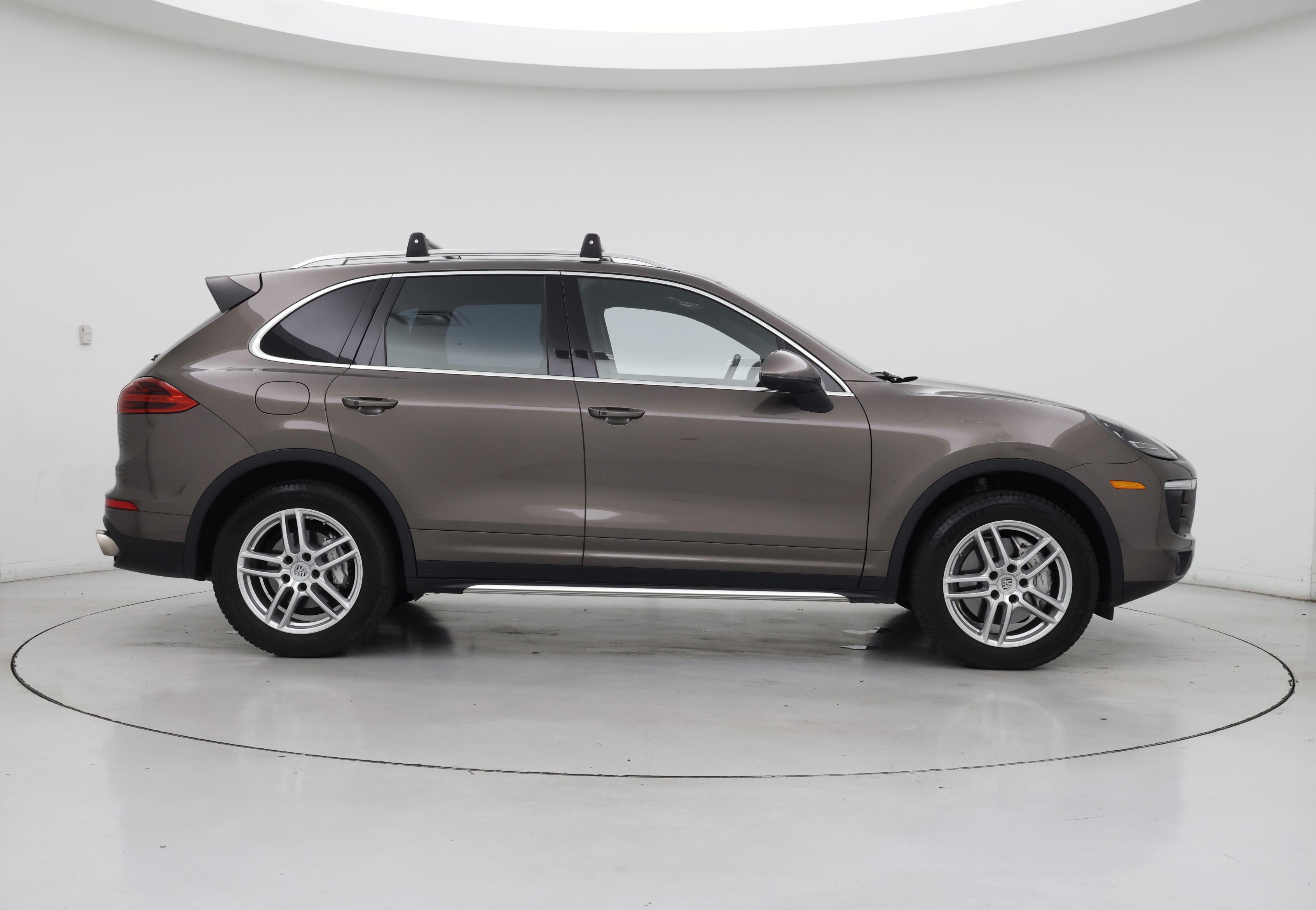 Thumbnail: 2016 Porsche Cayenne - 7