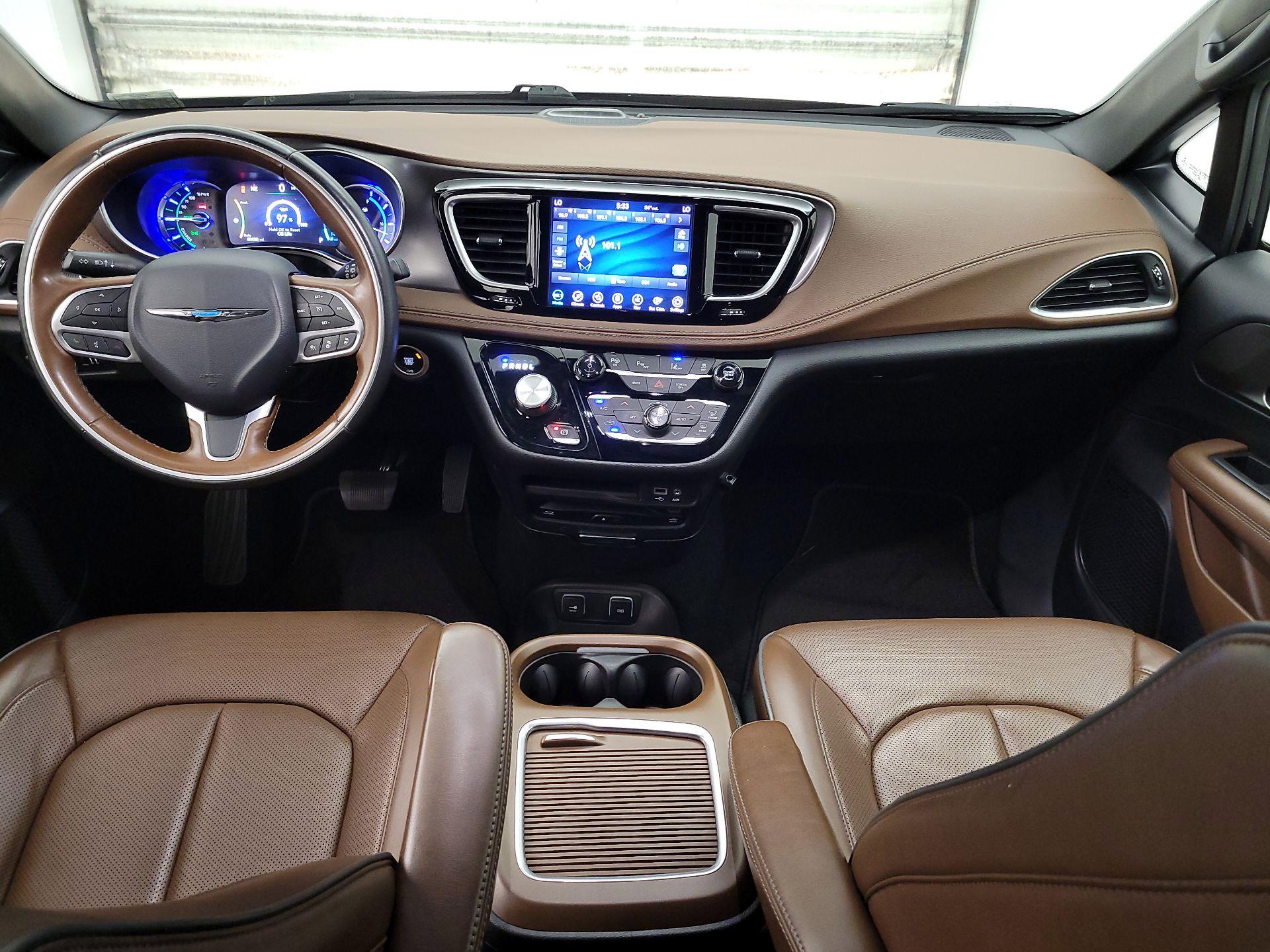 Thumbnail: 2020 Chrysler Pacifica - 9