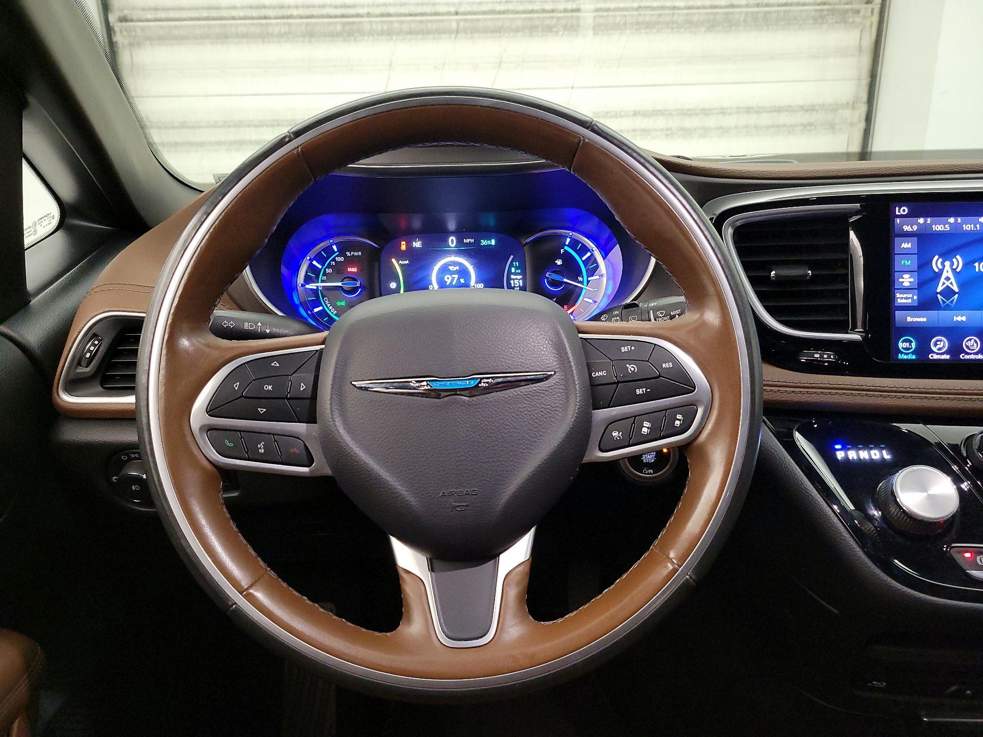 Thumbnail: 2020 Chrysler Pacifica - 10