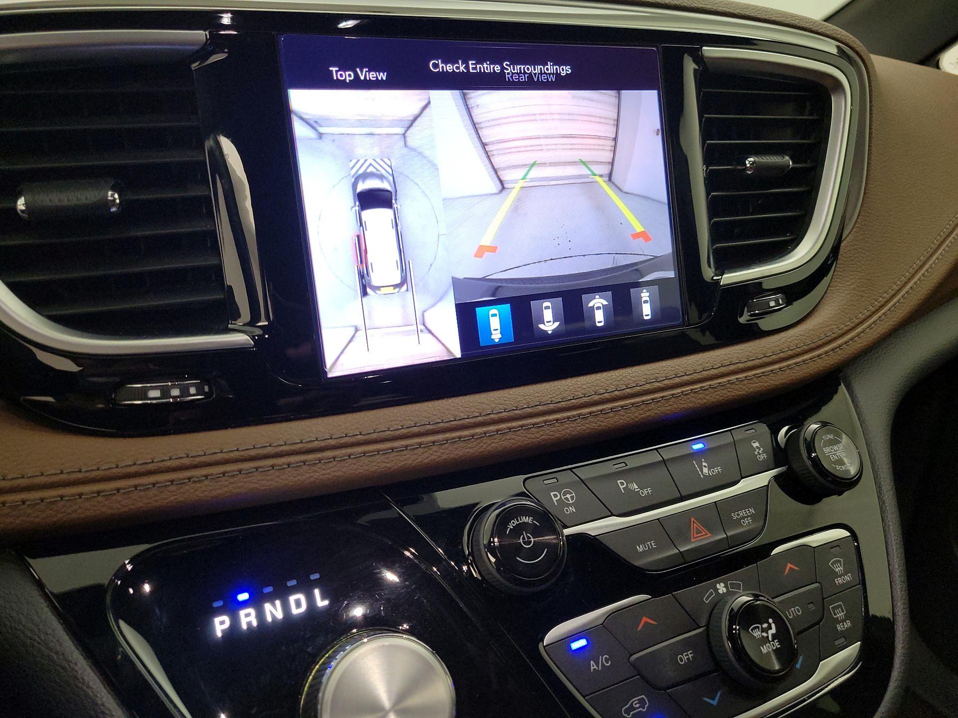 Thumbnail: 2020 Chrysler Pacifica - 14