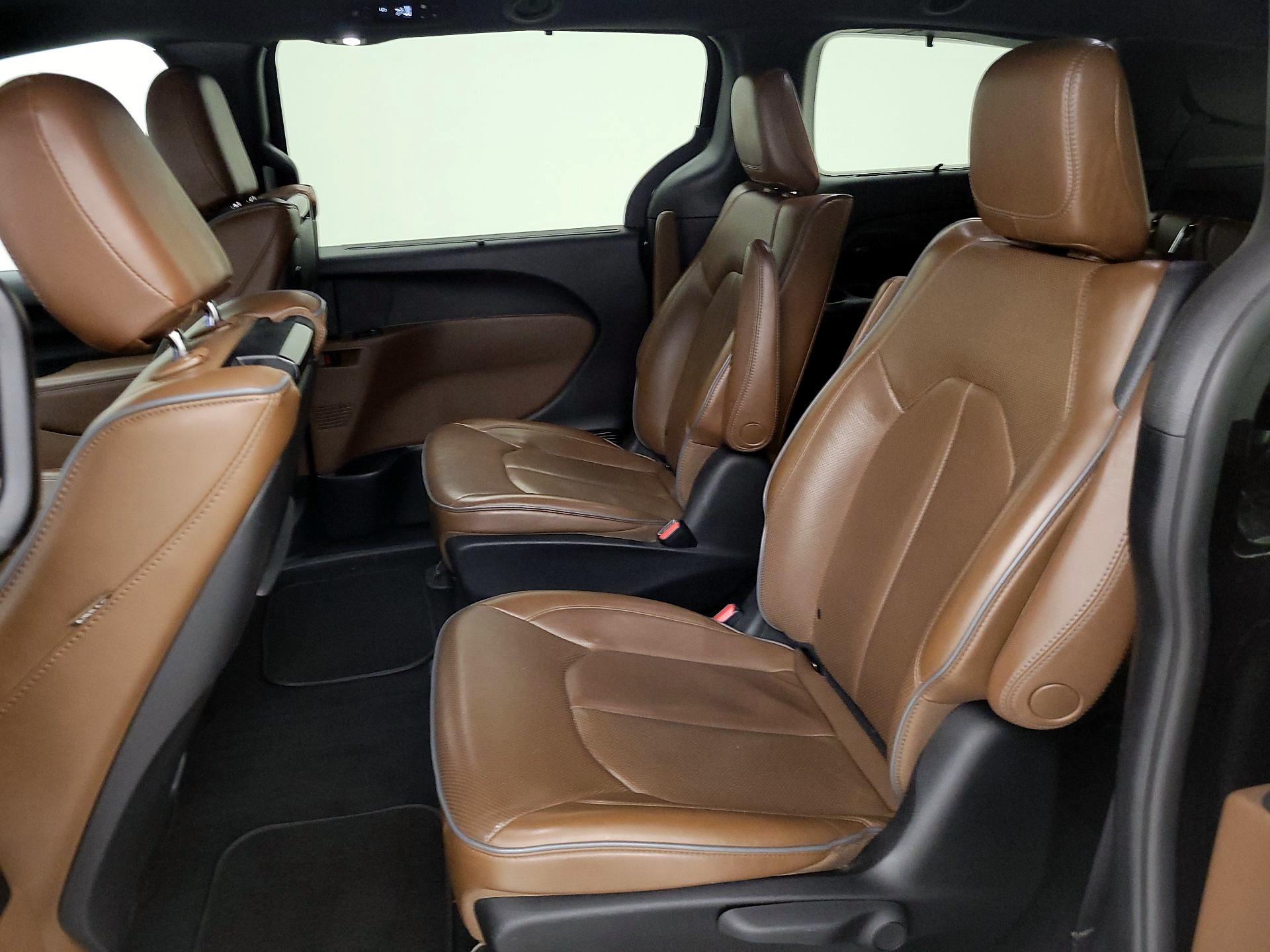 Thumbnail: 2020 Chrysler Pacifica - 19