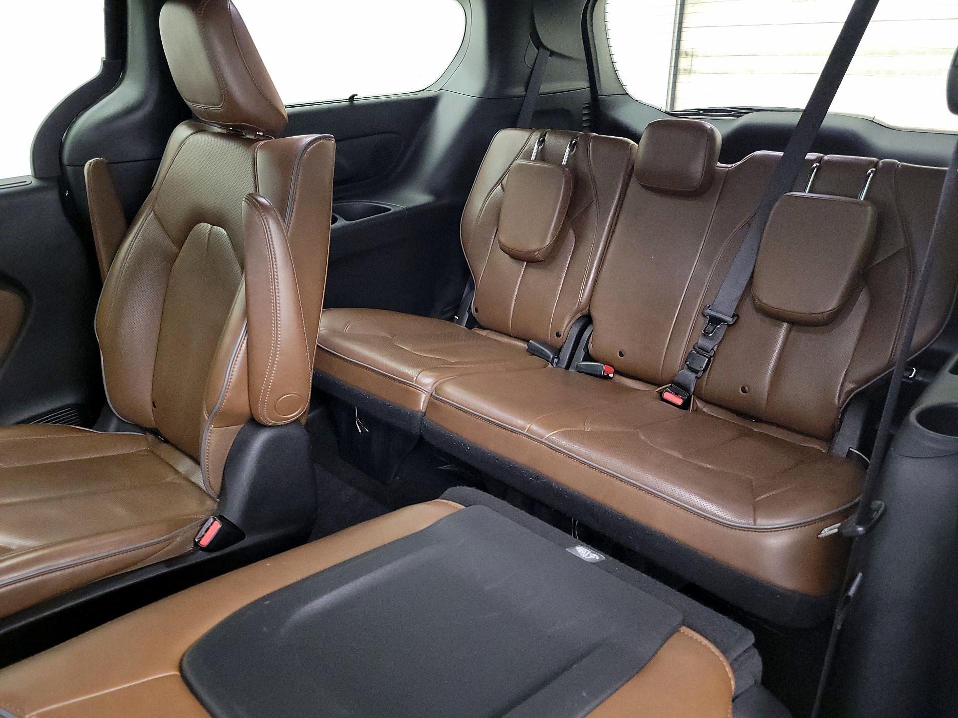 Thumbnail: 2020 Chrysler Pacifica - 20