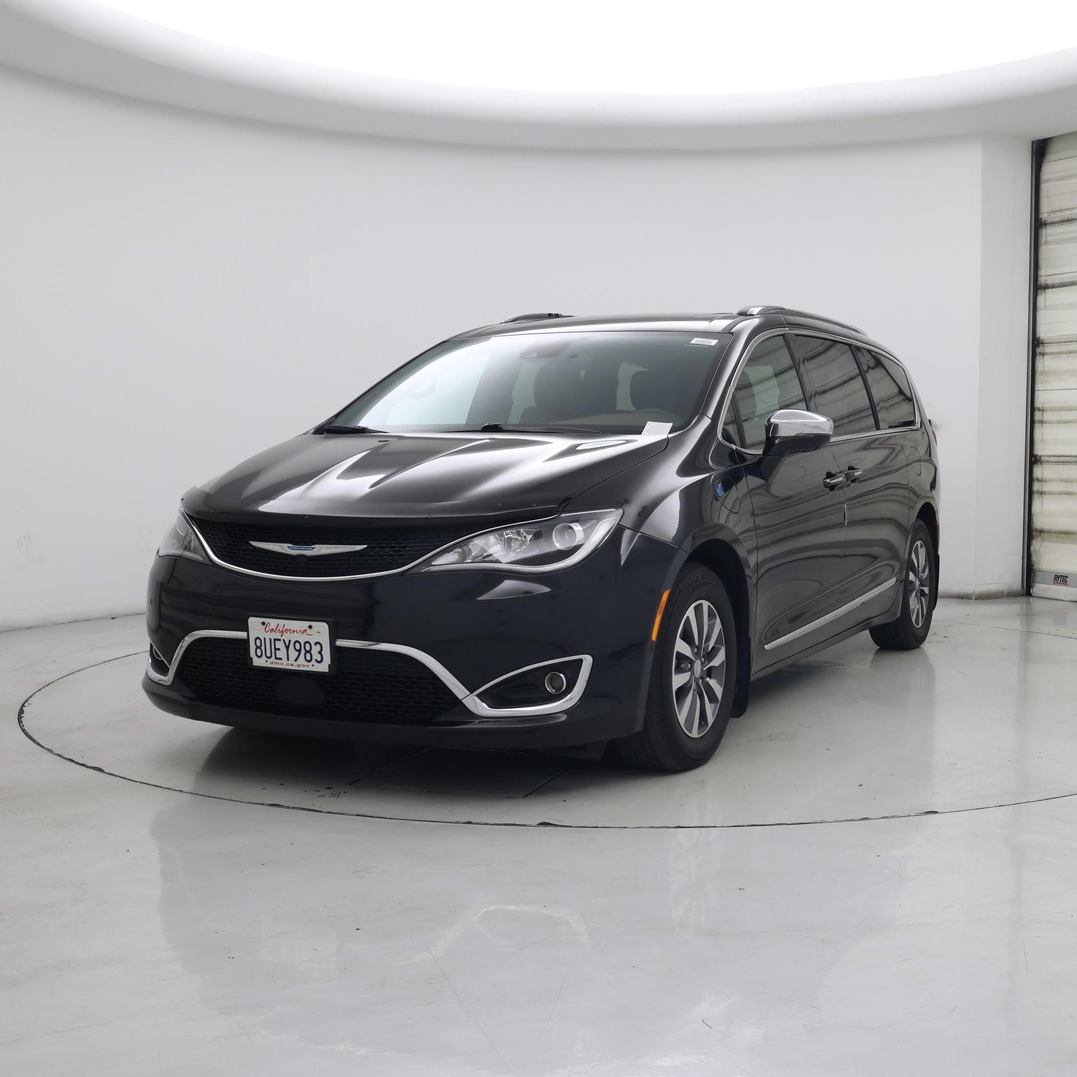 Thumbnail: 2020 Chrysler Pacifica - 4