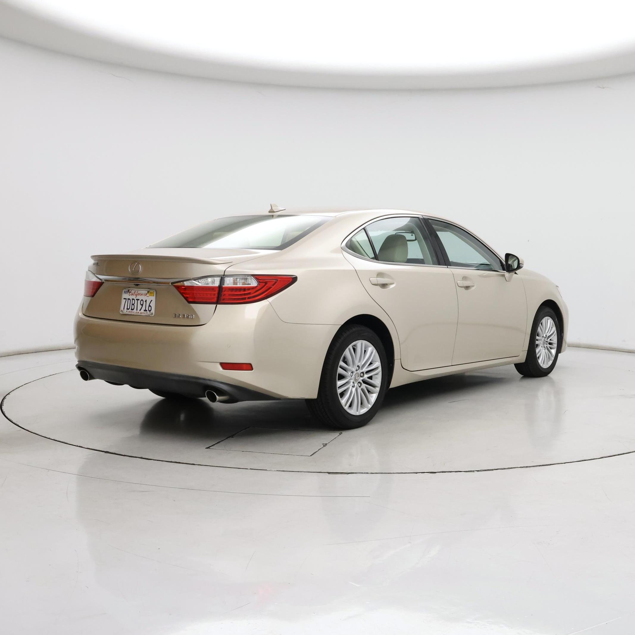 Thumbnail: 2014 Lexus ES - 8