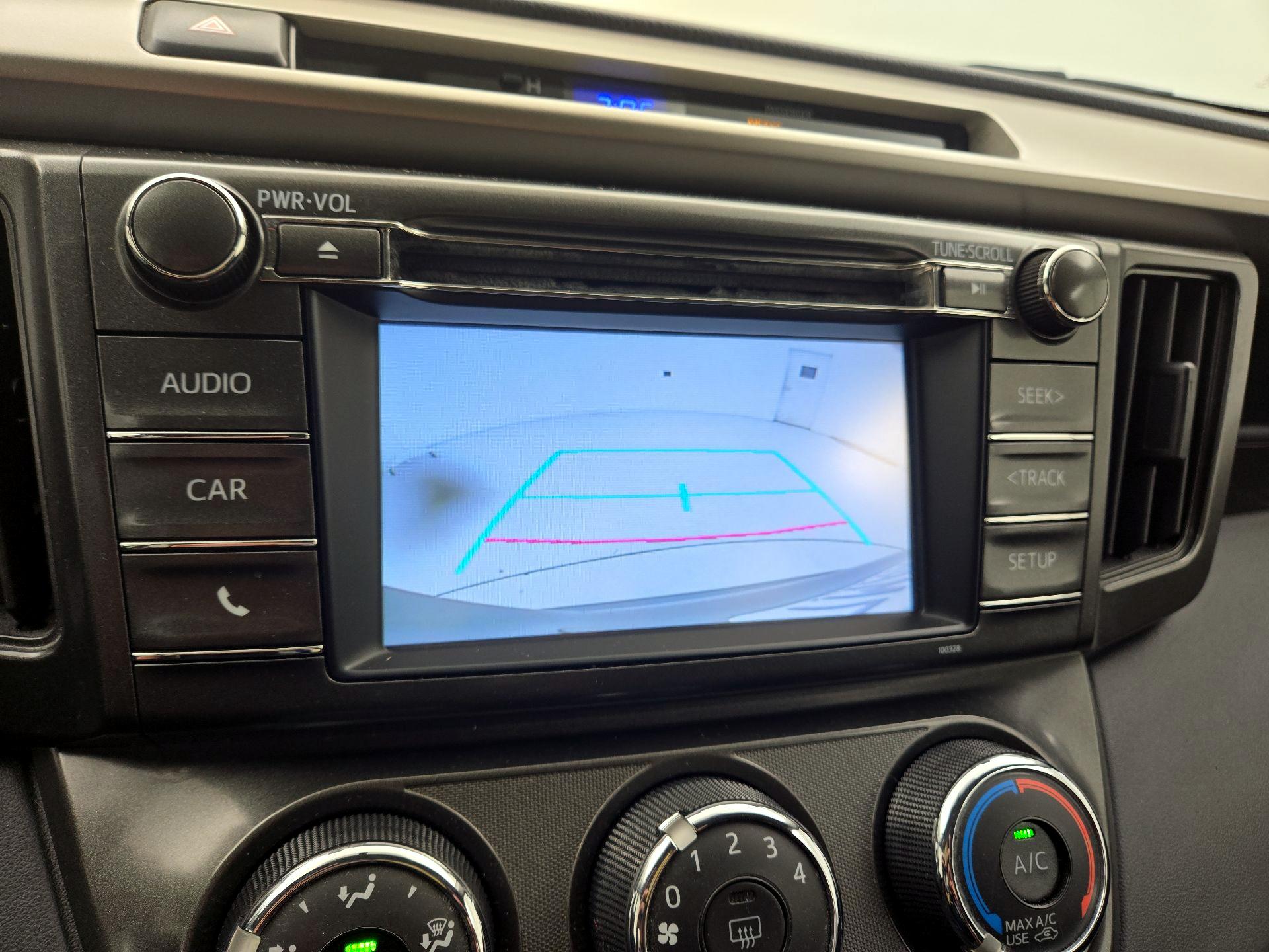 Thumbnail: 2015 Toyota RAV4 - 14