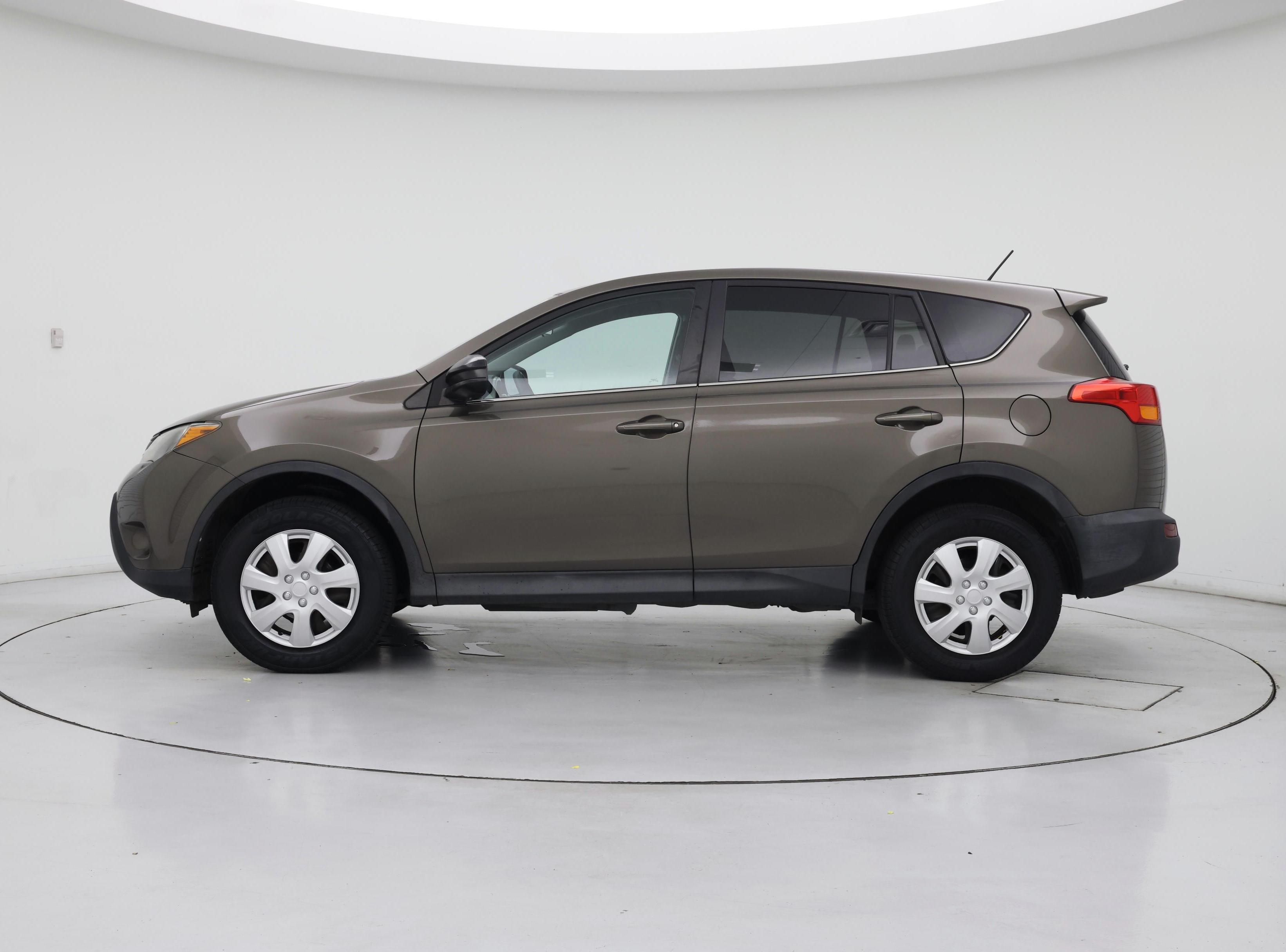 Thumbnail: 2015 Toyota RAV4 - 3