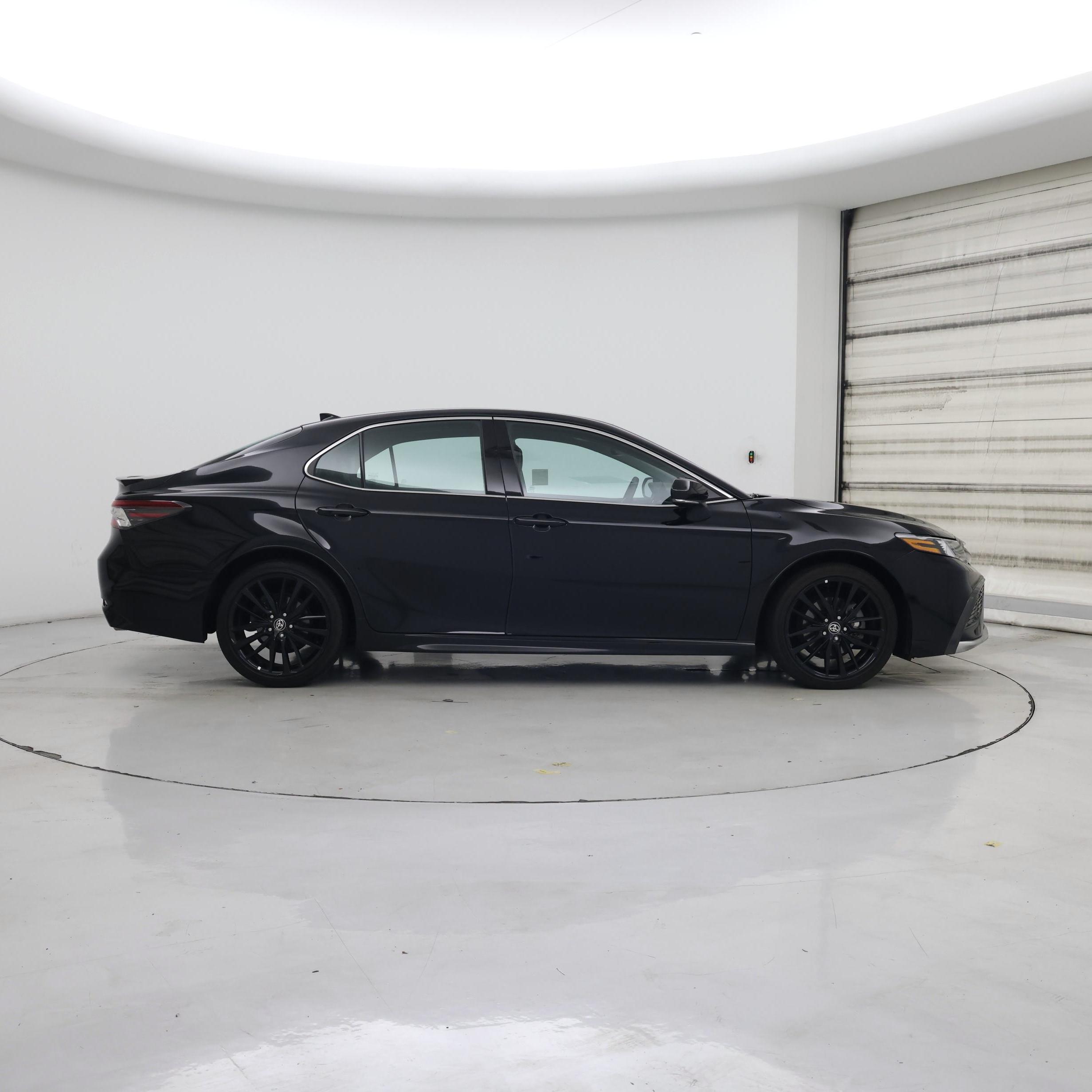 Thumbnail: 2021 Toyota Camry - 7