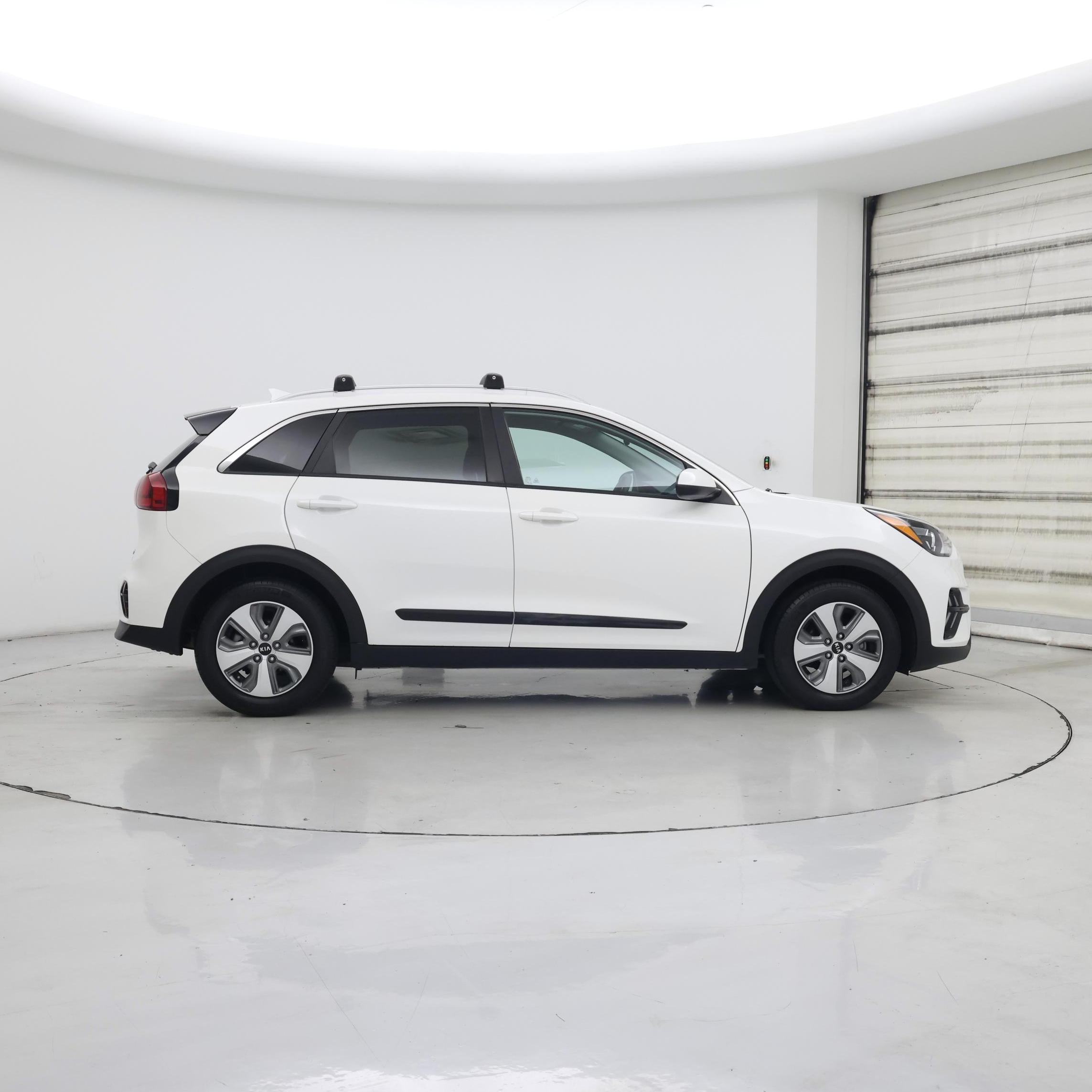 Thumbnail: 2021 Kia Niro - 7