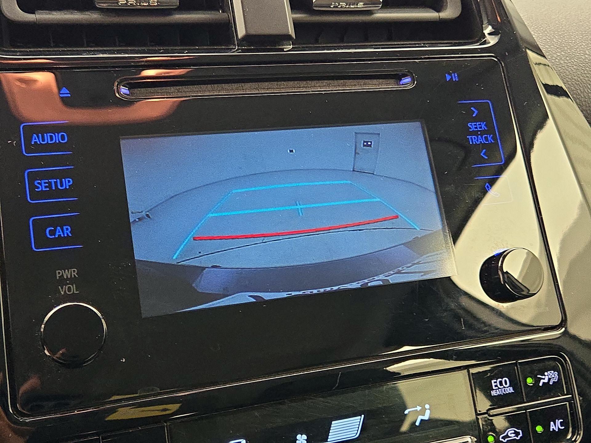 Thumbnail: 2018 Toyota Prius - 14