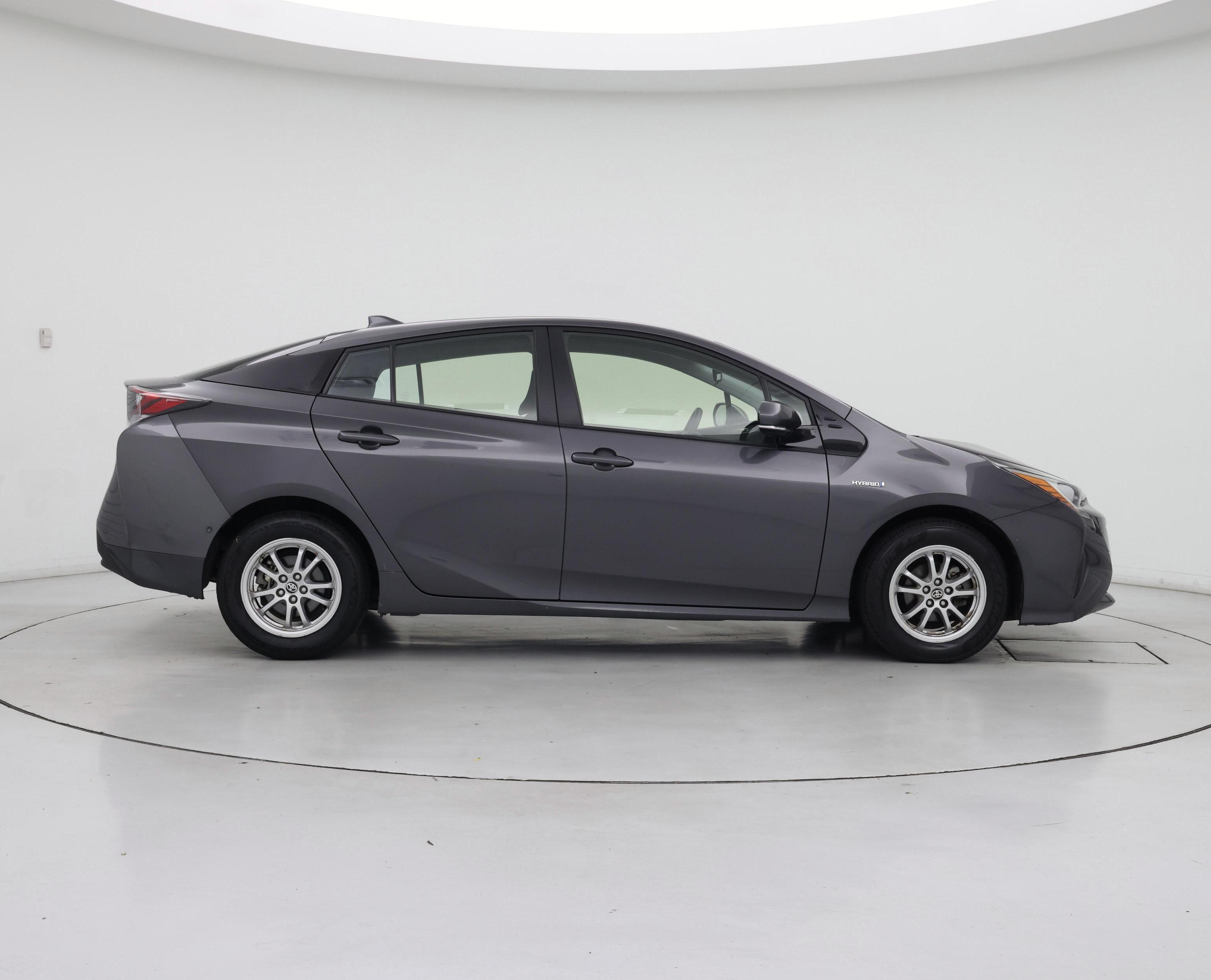 Thumbnail: 2018 Toyota Prius - 7