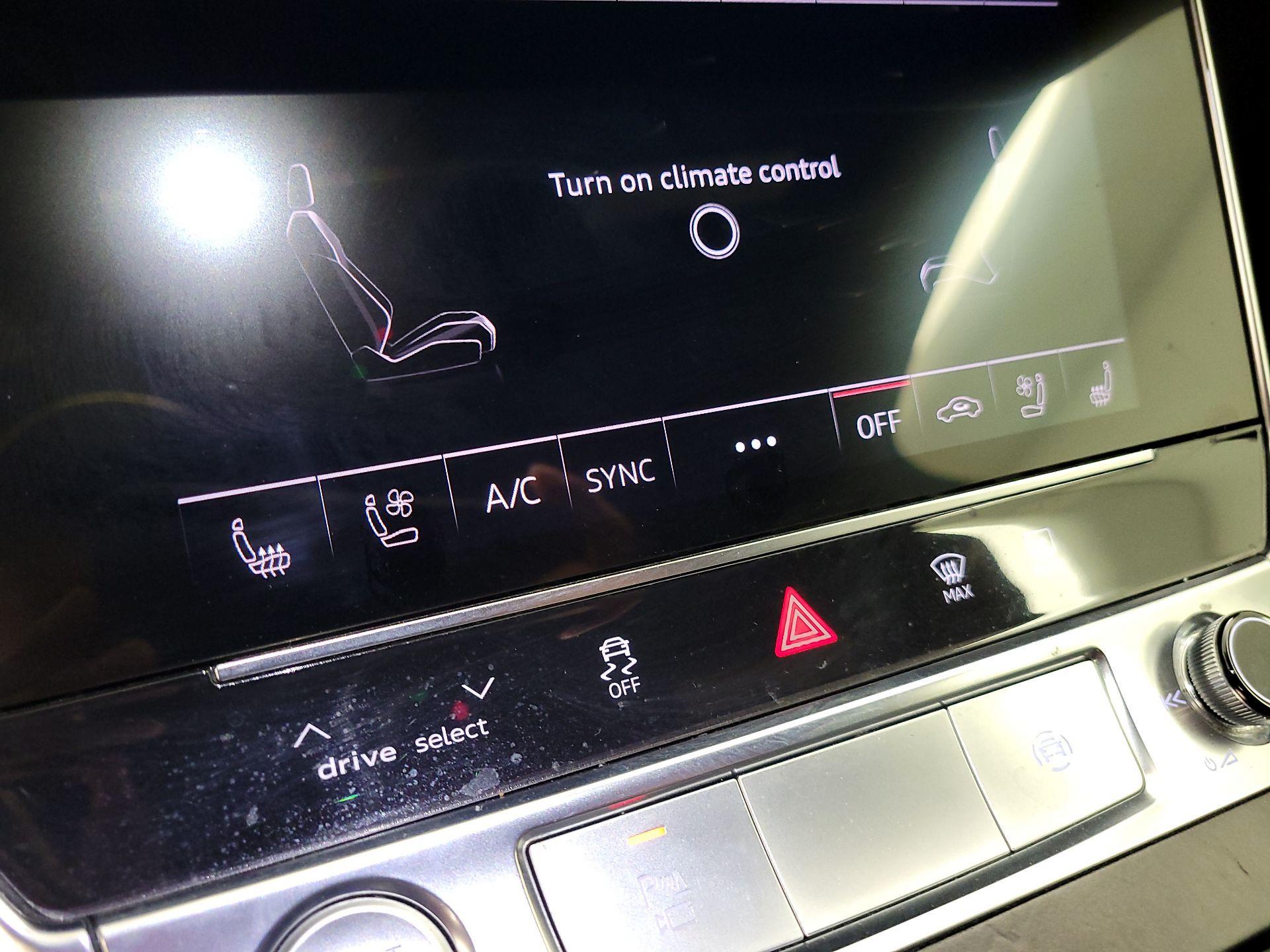 Thumbnail: 2019 Audi A6 - 16