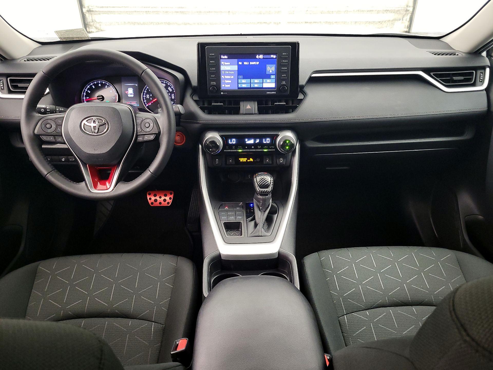 Thumbnail: 2021 Toyota RAV4 - 9