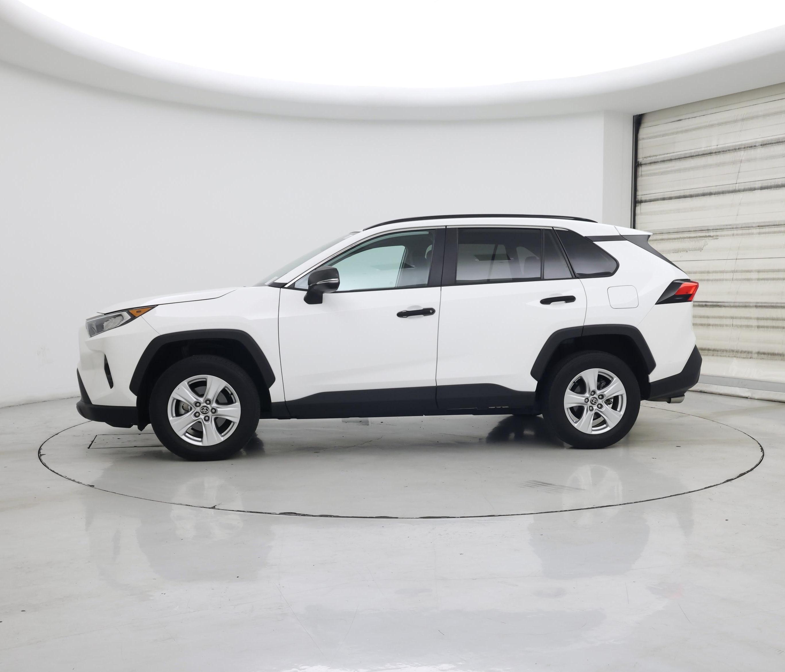 Thumbnail: 2021 Toyota RAV4 - 3
