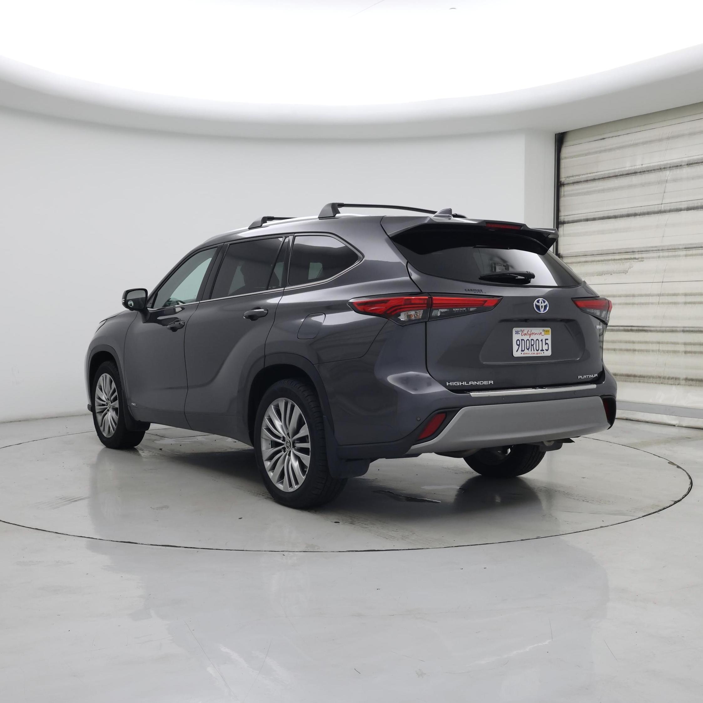 Thumbnail: 2023 Toyota Highlander - 2