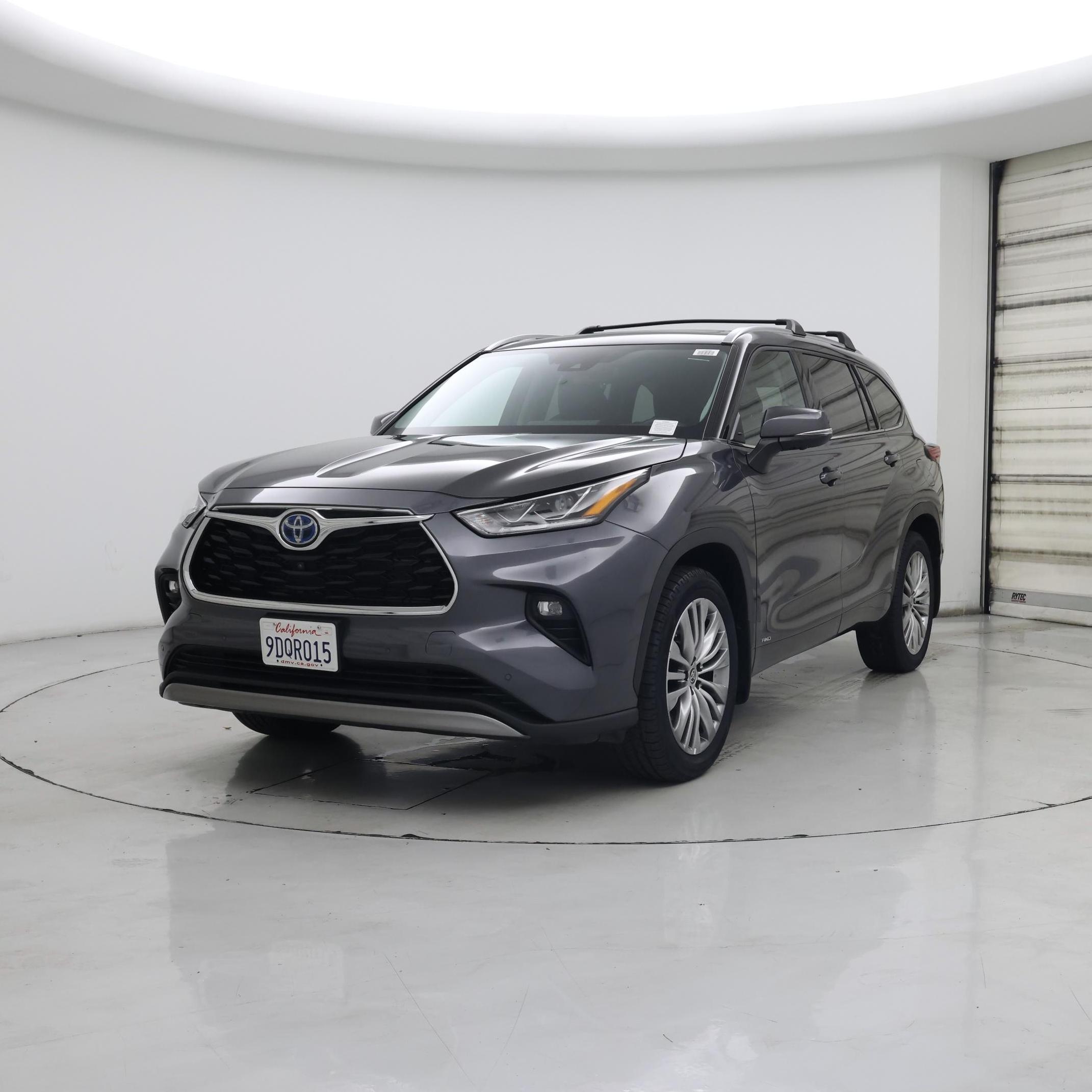Thumbnail: 2023 Toyota Highlander - 4