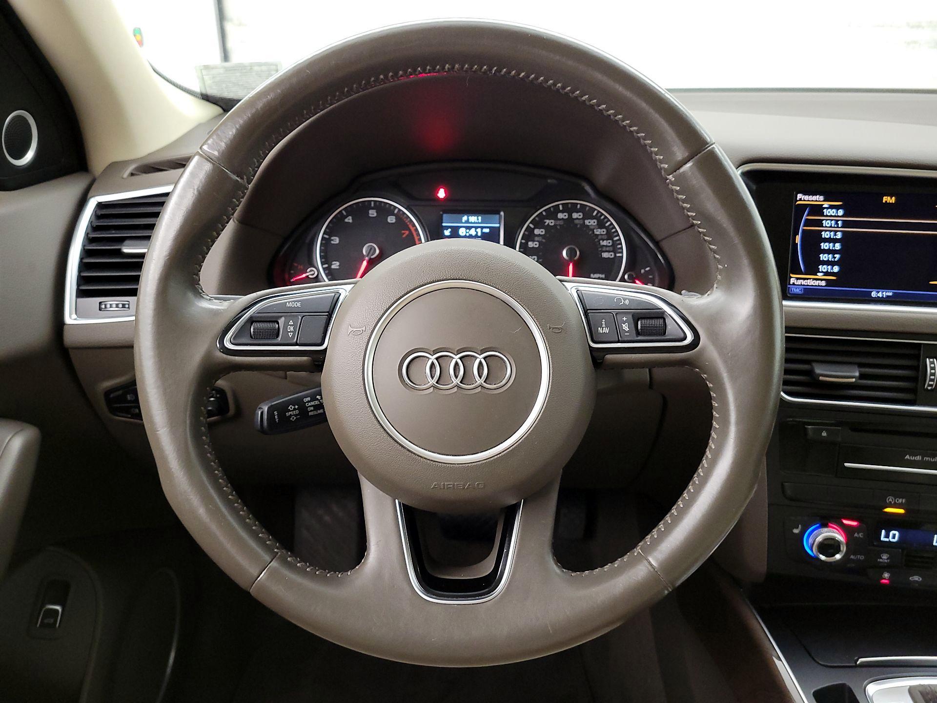 Thumbnail: 2016 Audi Q5 - 10