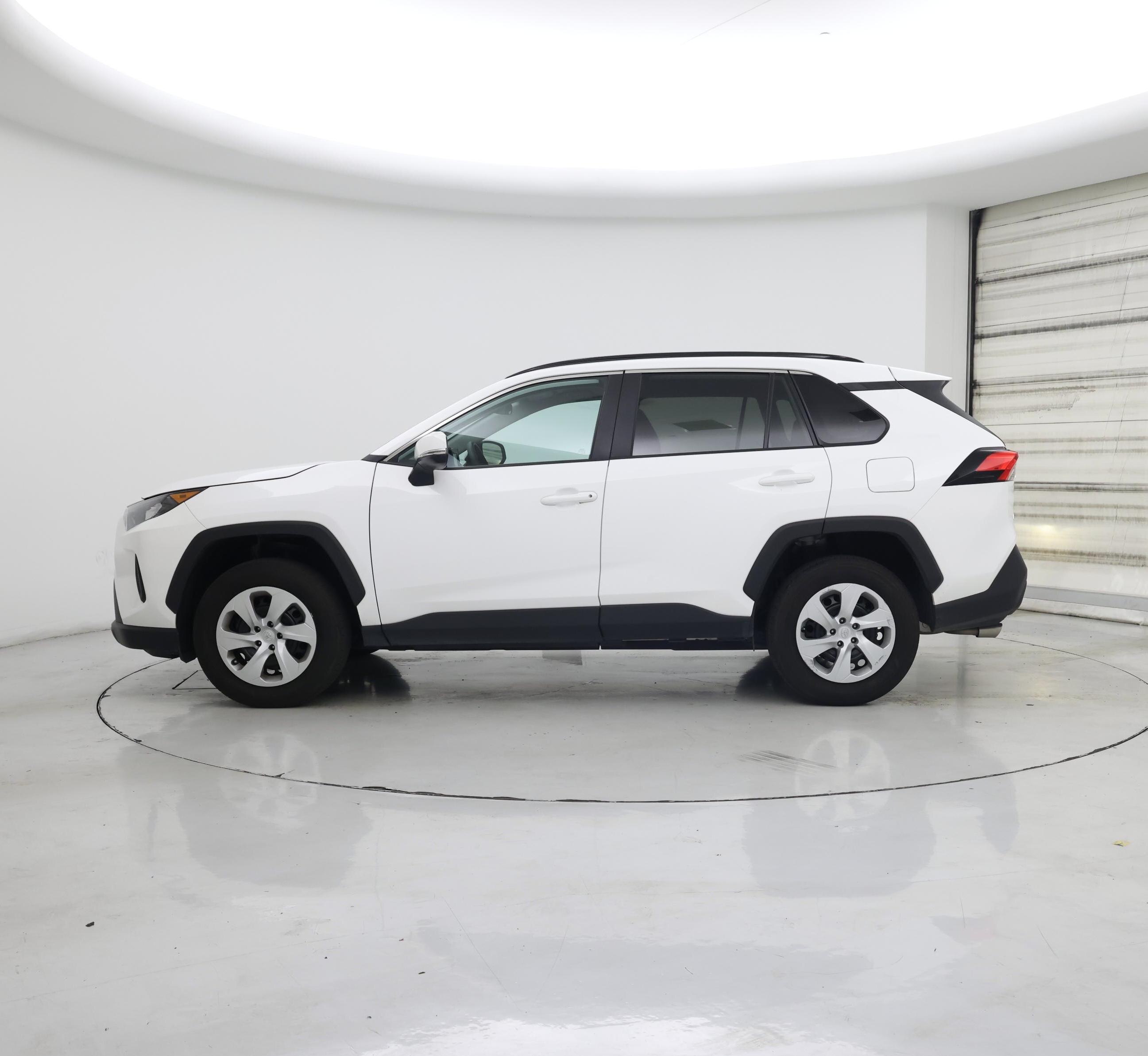 Thumbnail: 2021 Toyota RAV4 - 3