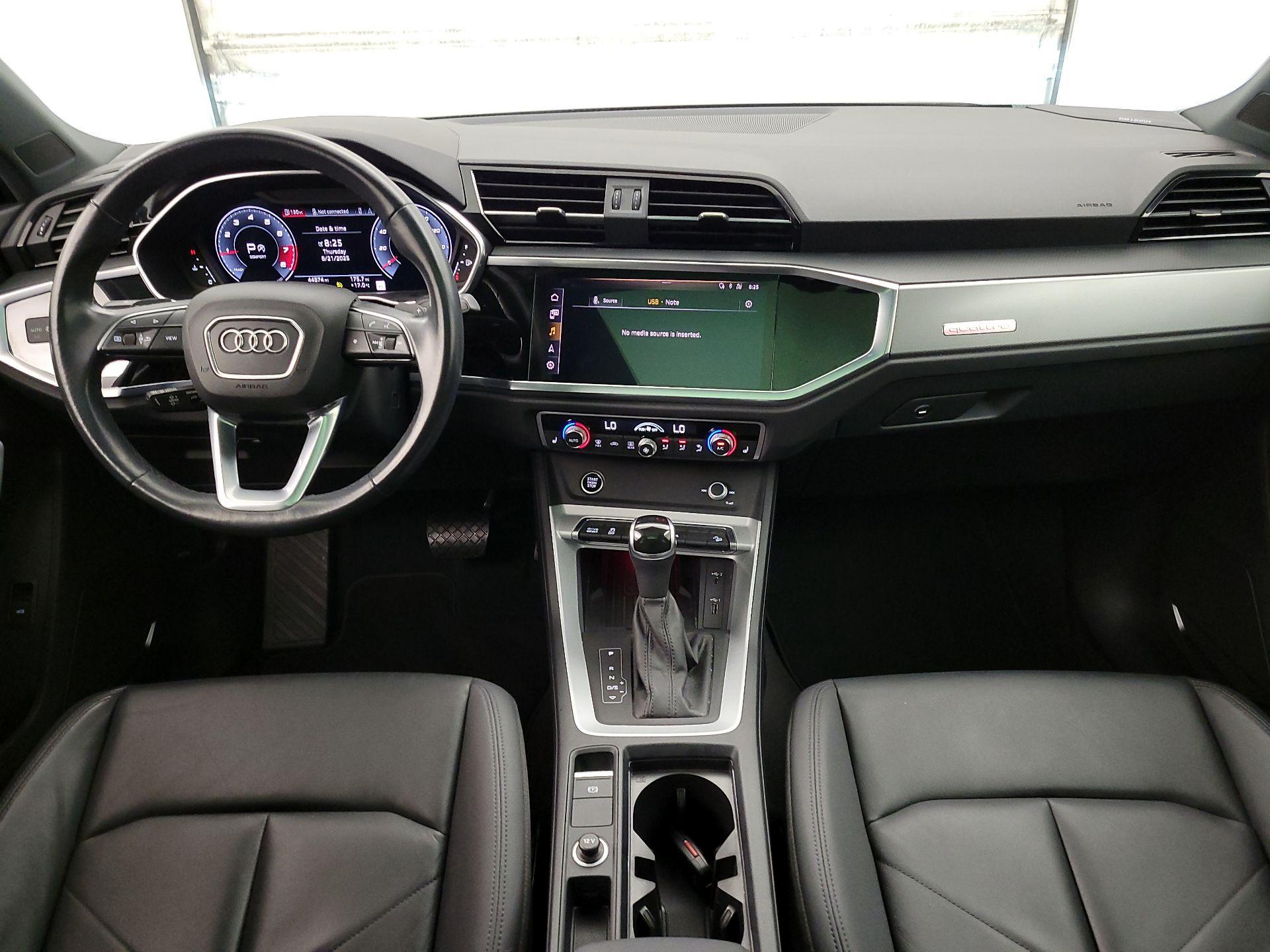 Thumbnail: 2021 Audi Q3 - 9