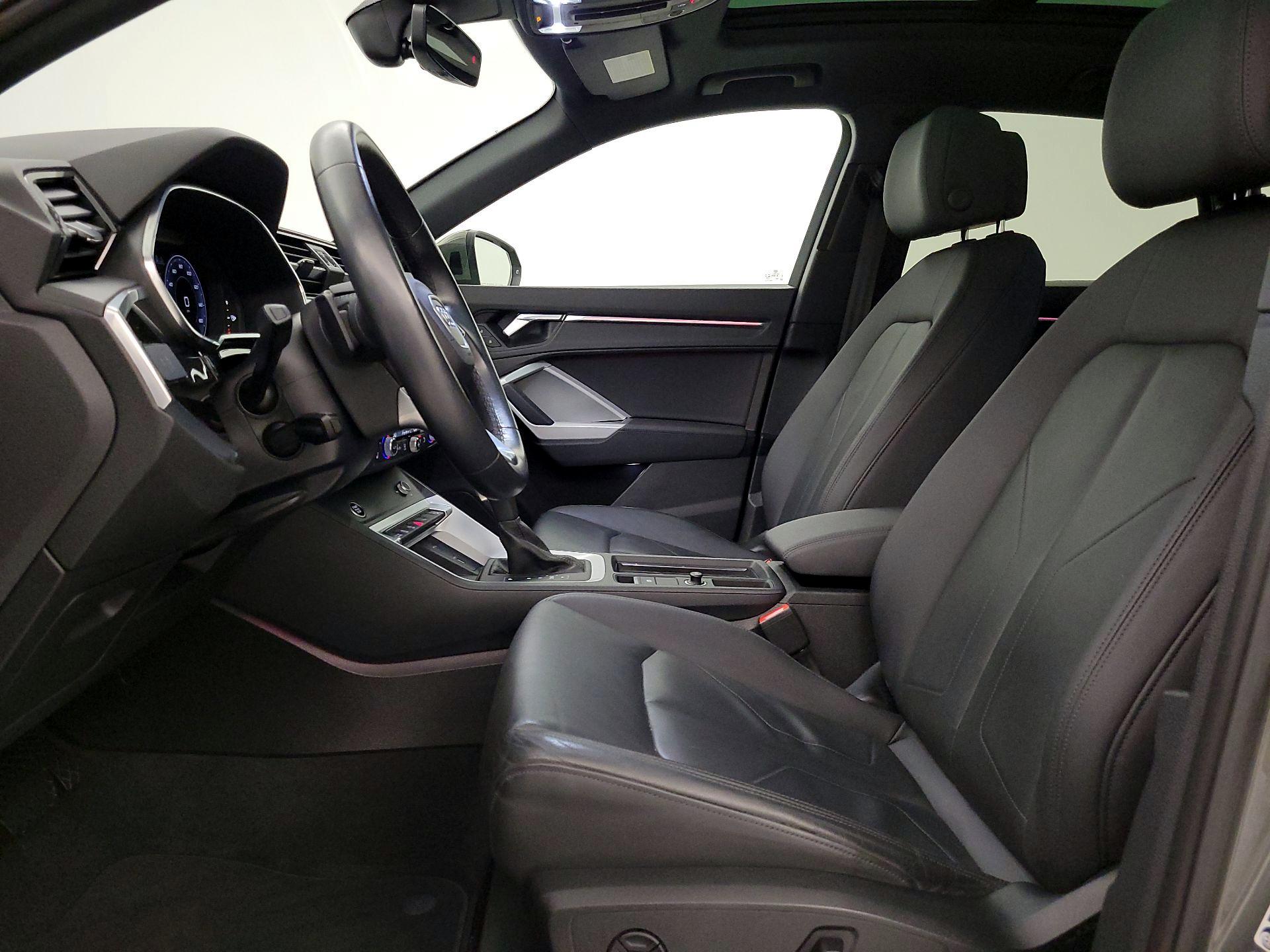 Thumbnail: 2021 Audi Q3 - 11