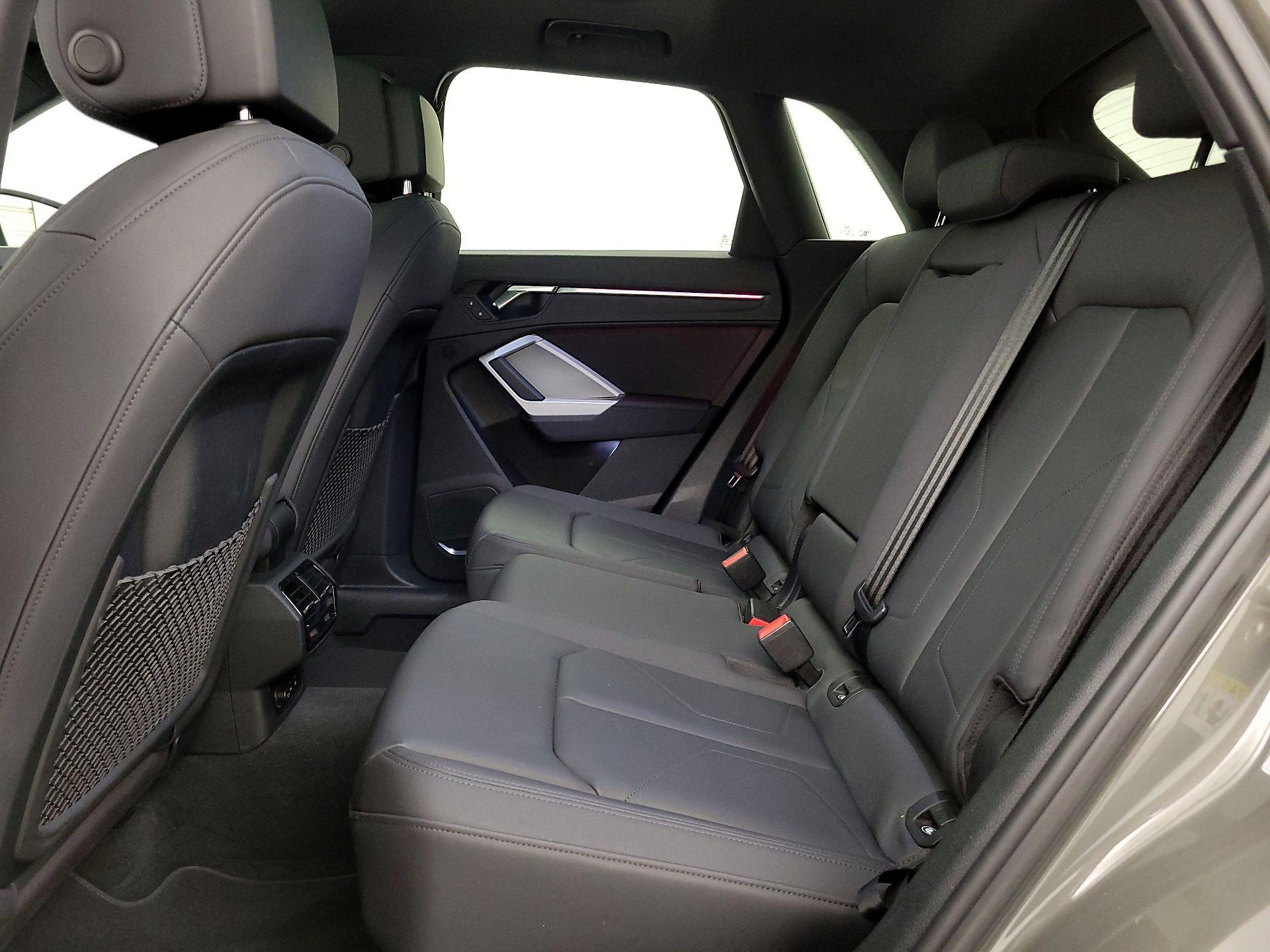 Thumbnail: 2021 Audi Q3 - 18