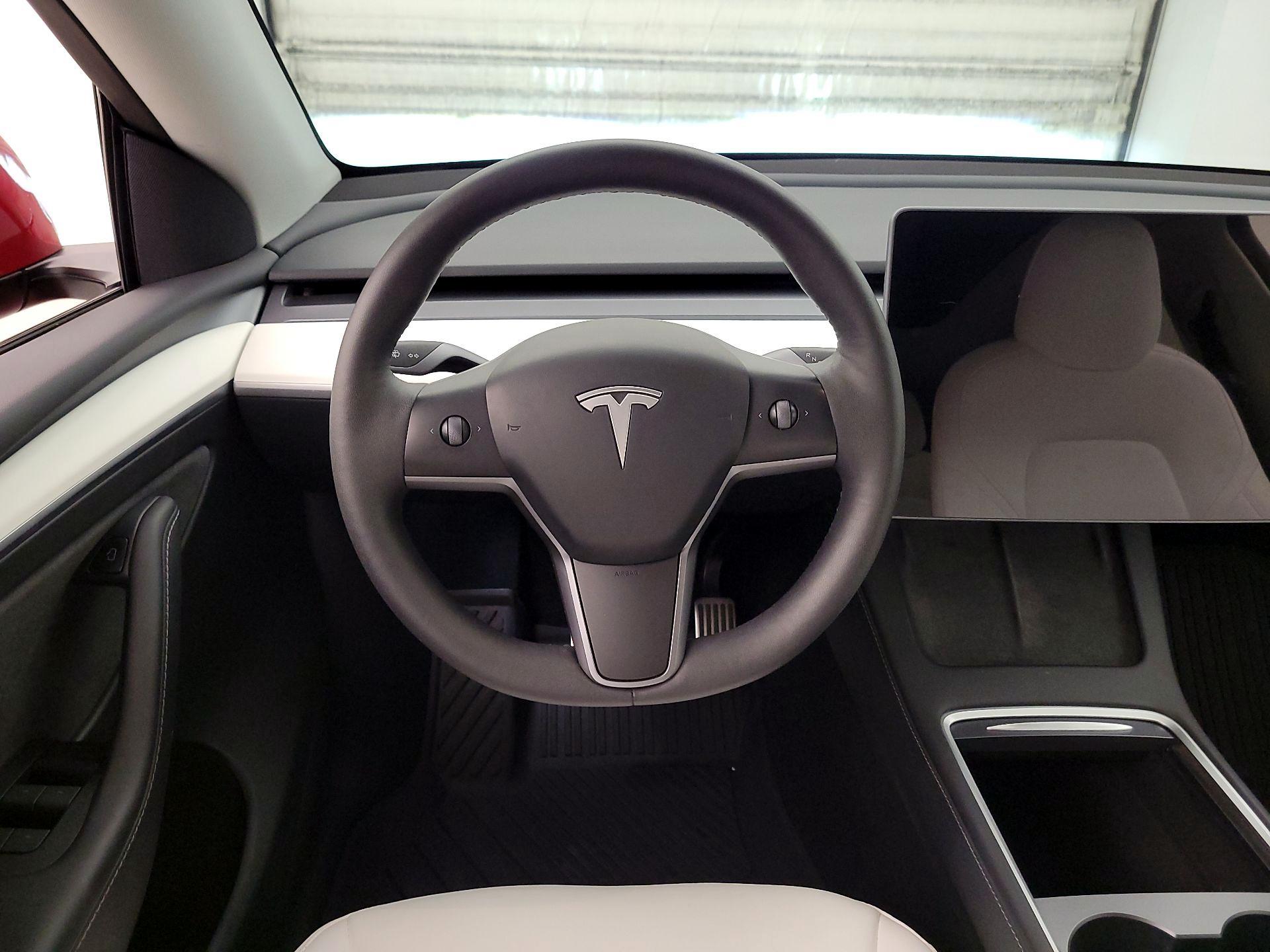 Thumbnail: 2023 Tesla Model Y - 10