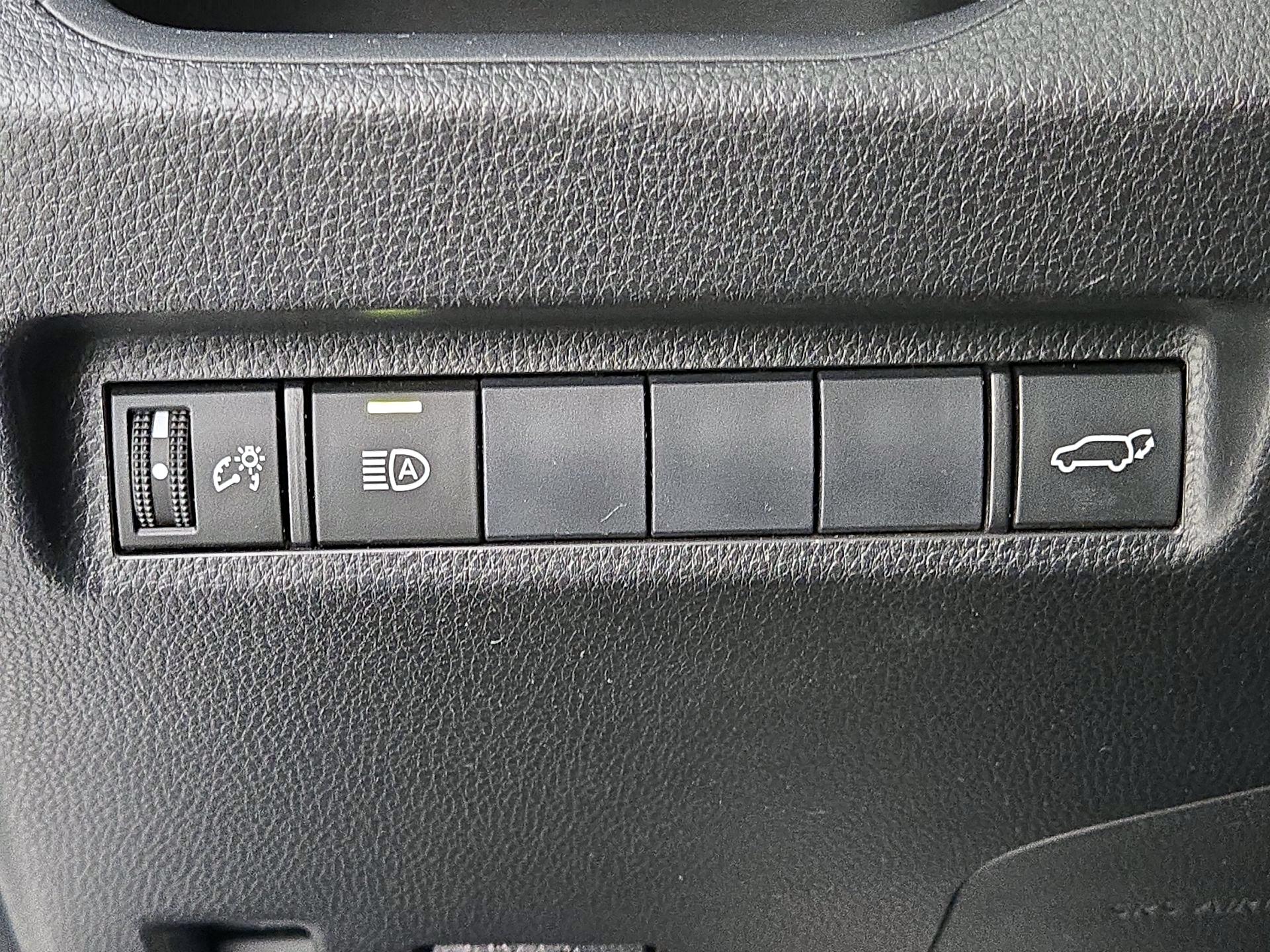Thumbnail: 2019 Toyota RAV4 - 13