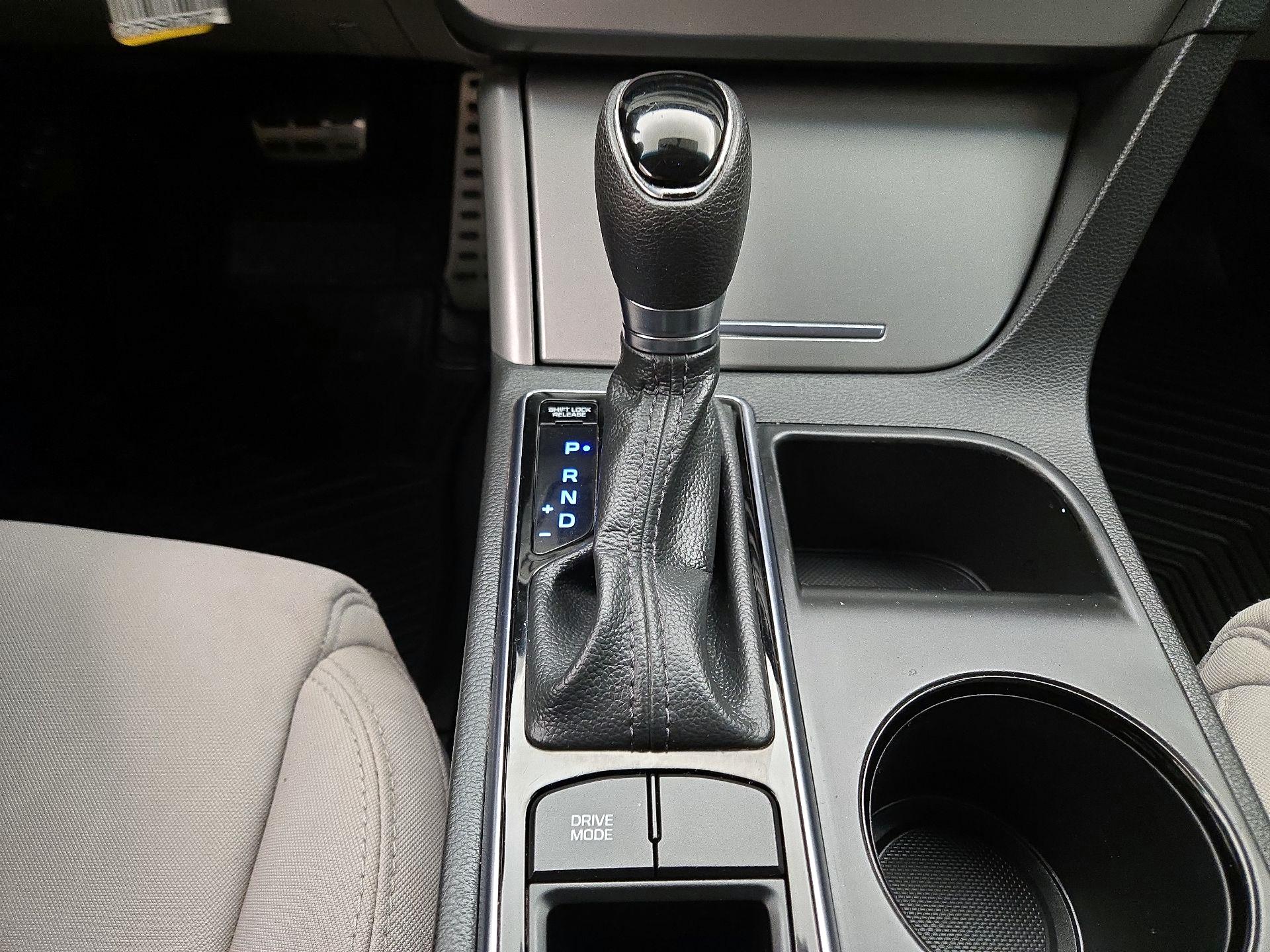 Thumbnail: 2015 Hyundai Sonata - 16