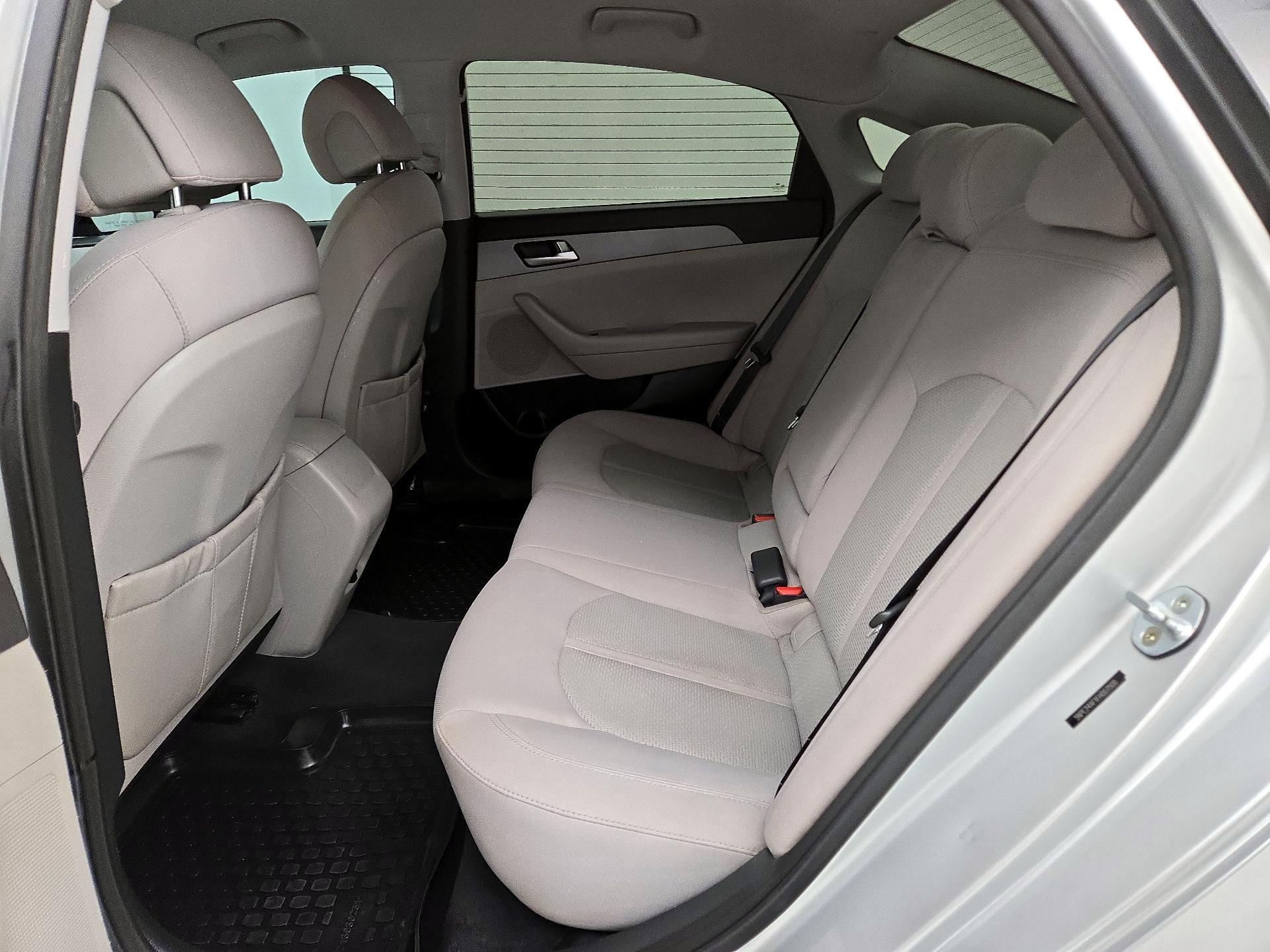 Thumbnail: 2015 Hyundai Sonata - 18