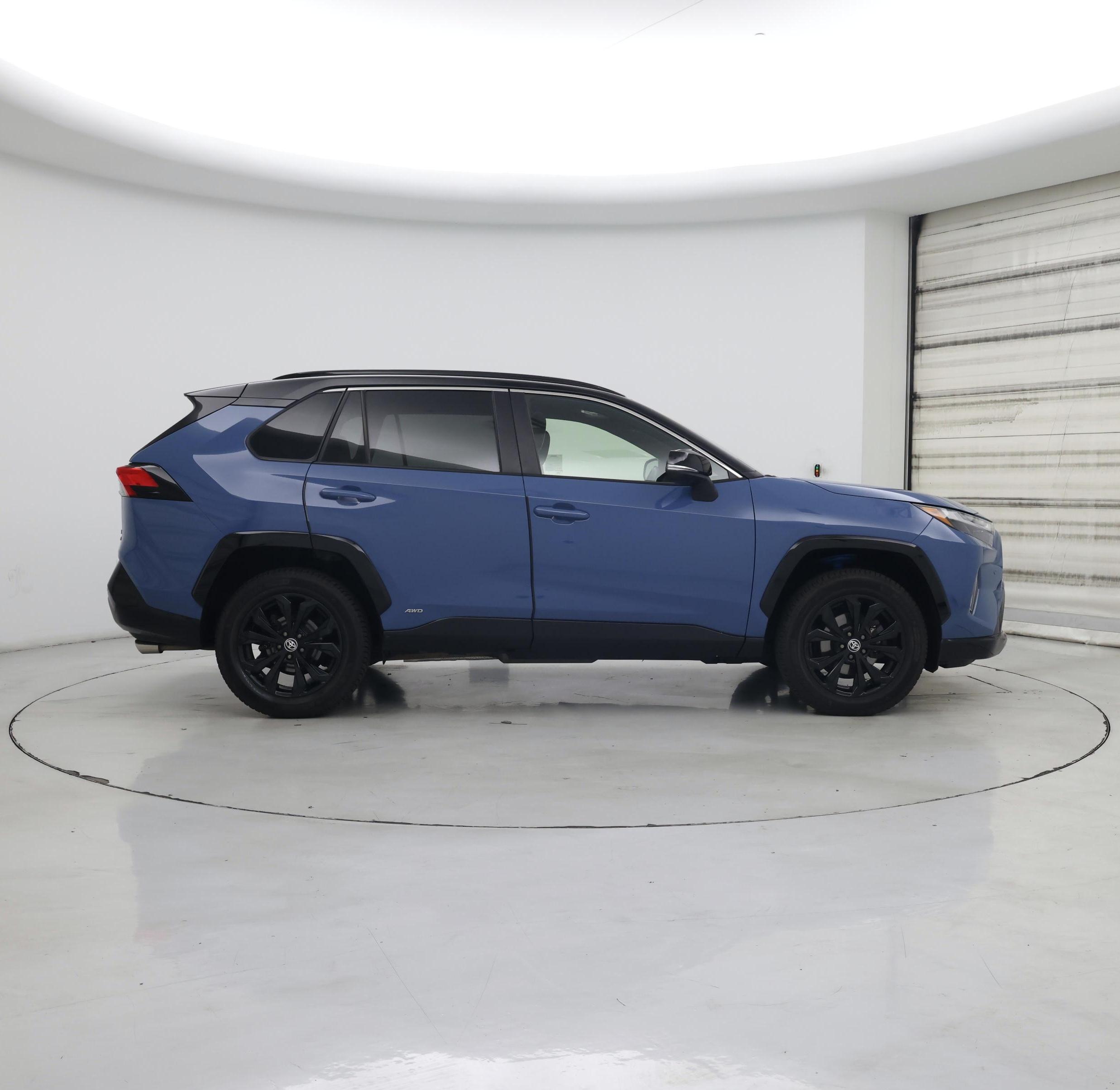 Thumbnail: 2022 Toyota RAV4 - 7