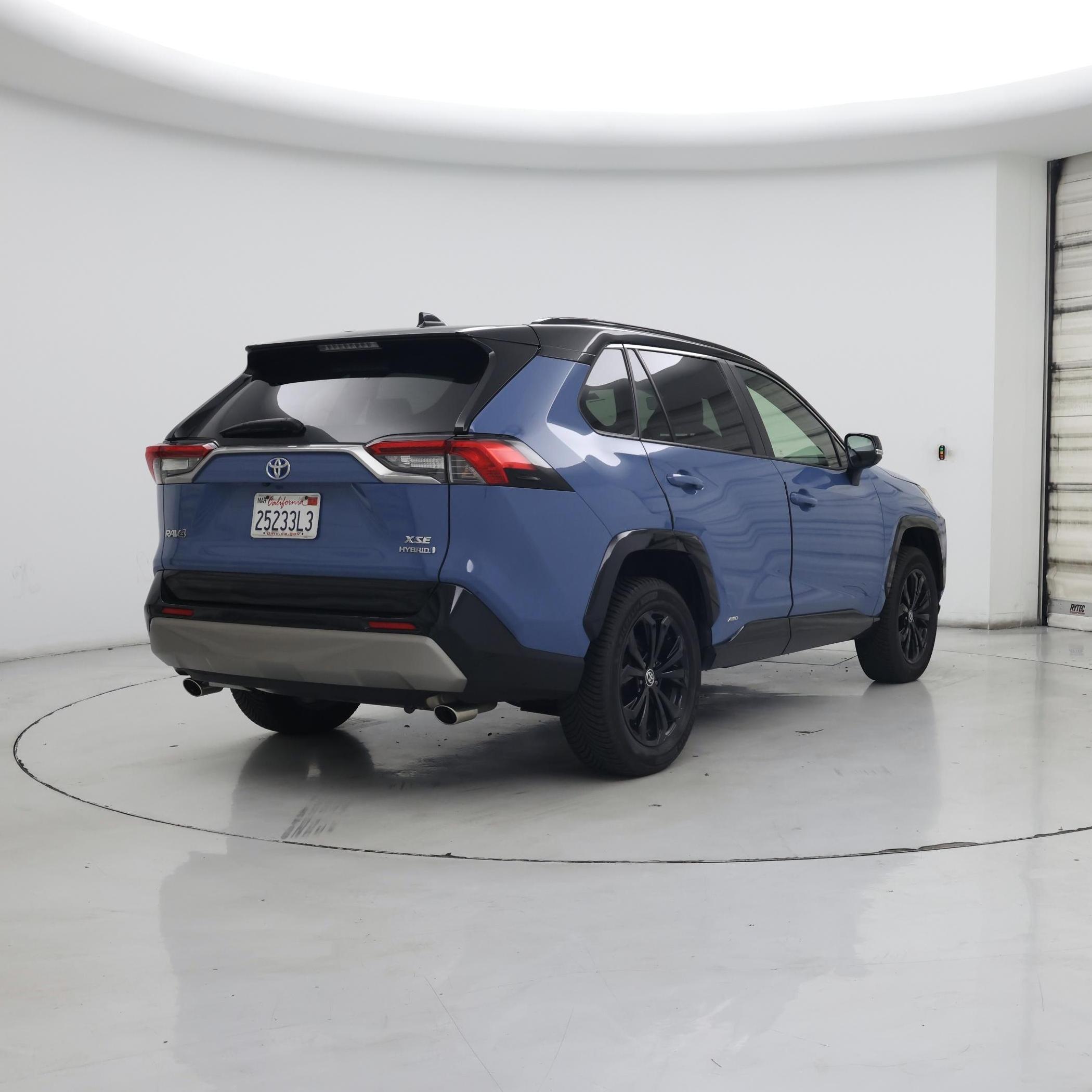 Thumbnail: 2022 Toyota RAV4 - 8