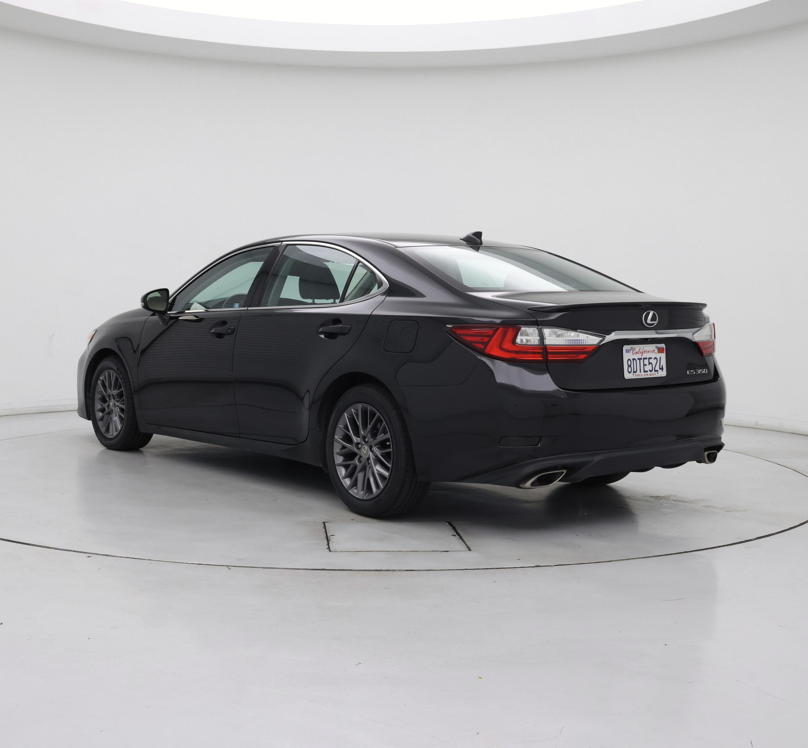 Thumbnail: 2018 Lexus ES - 2