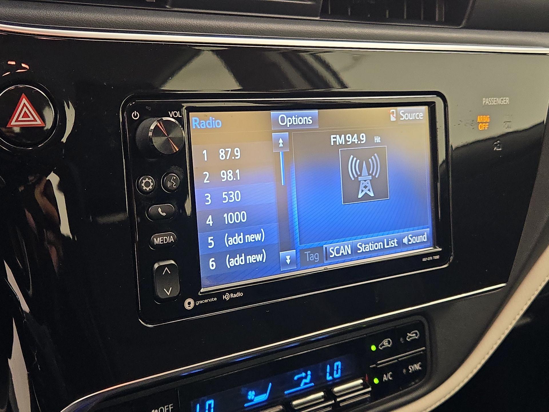 Thumbnail: 2018 Toyota Corolla iM - 15