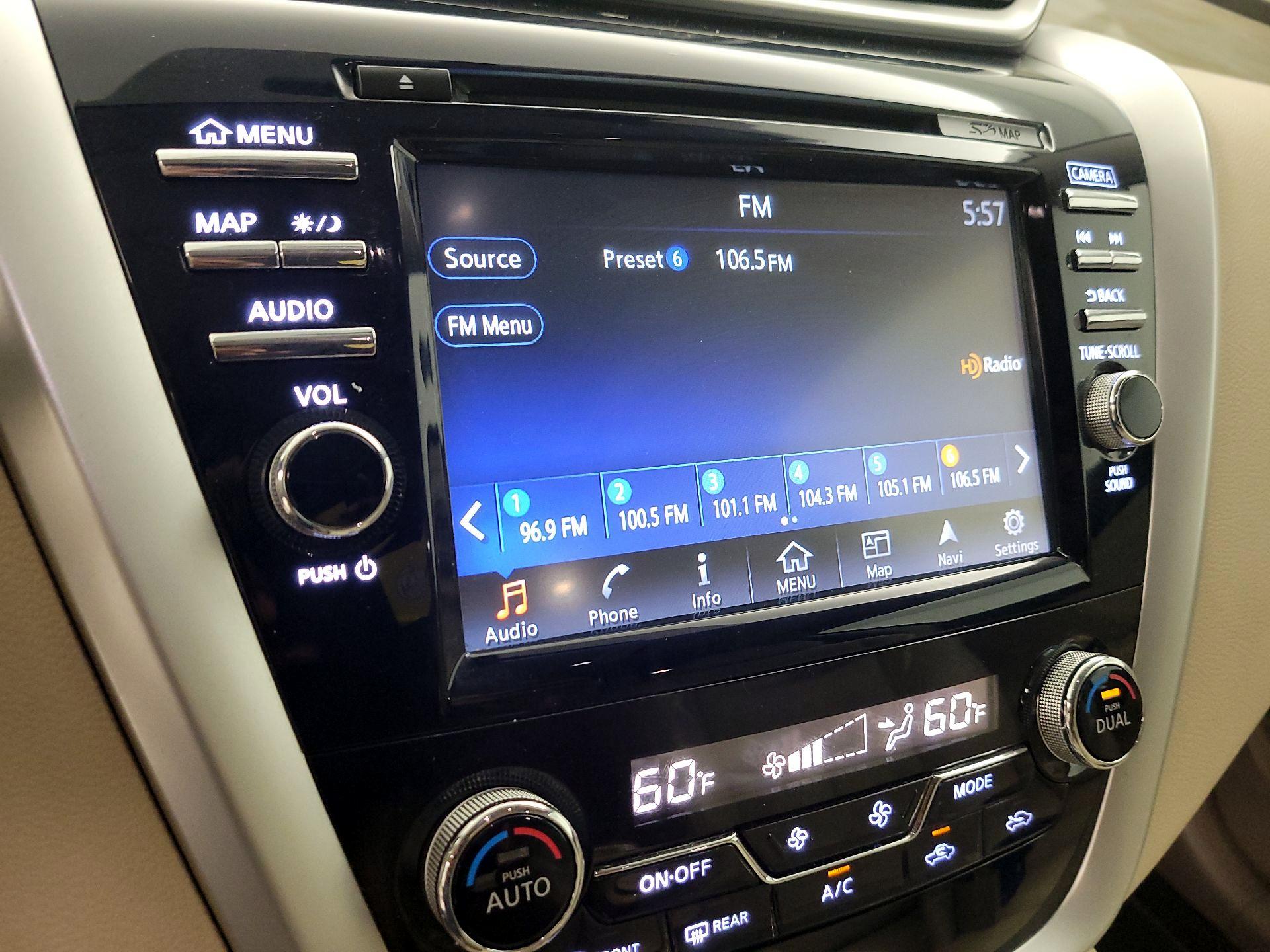 Thumbnail: 2017 Nissan Murano - 16