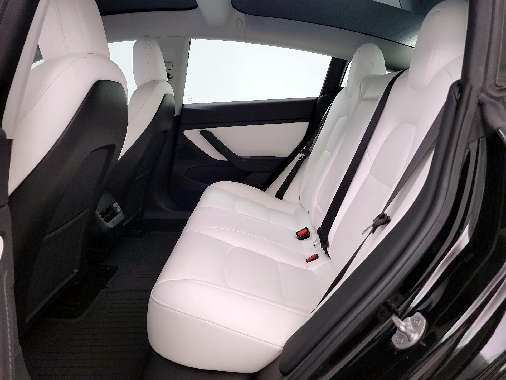 Thumbnail: 2019 Tesla Model 3 - 18