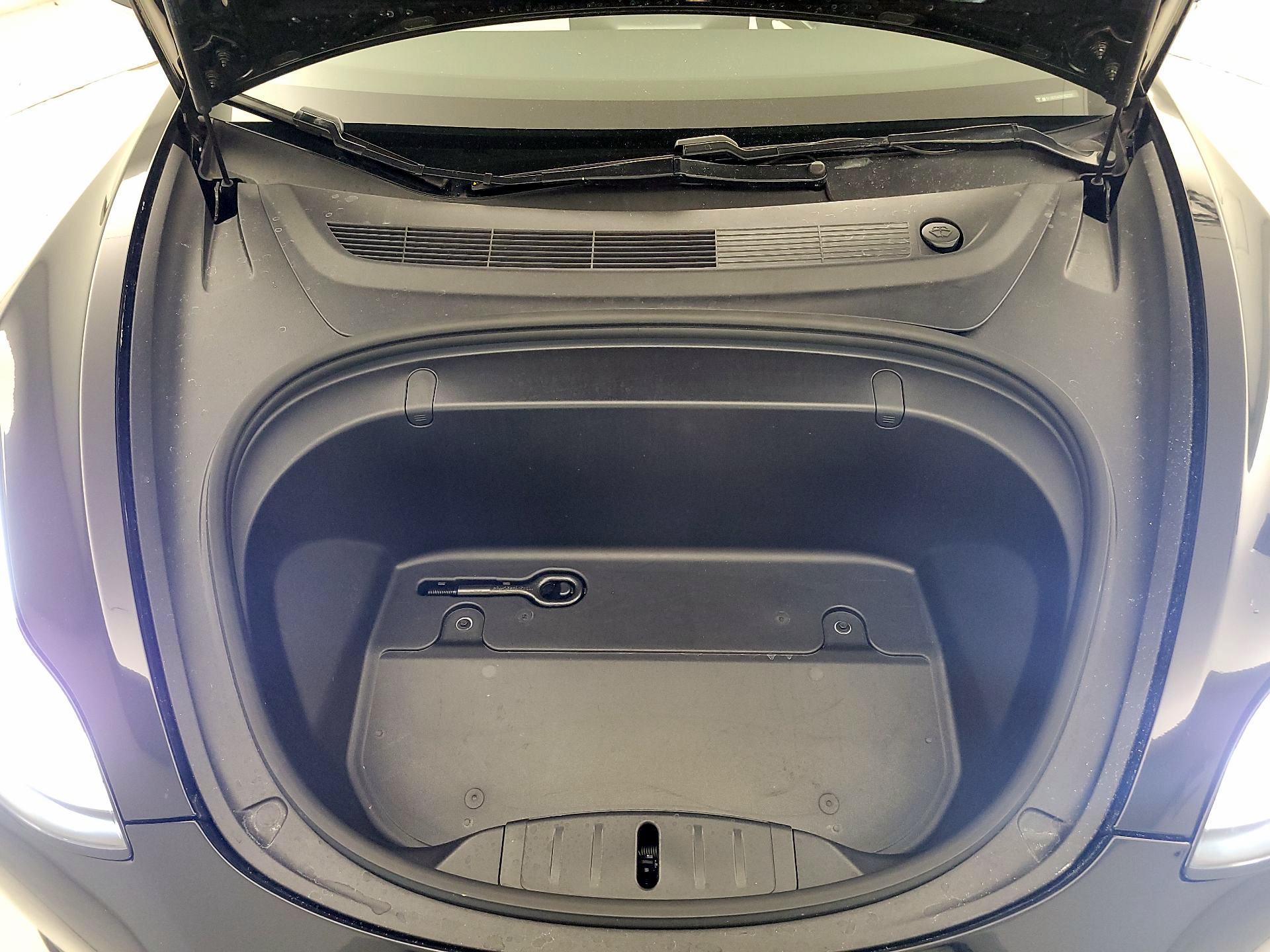 Thumbnail: 2019 Tesla Model 3 - 20